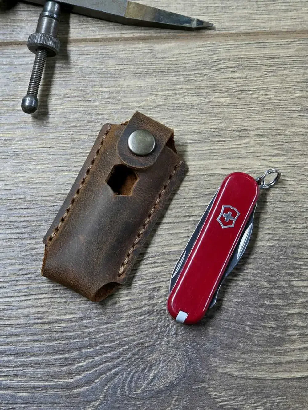 TAMSET Victorinox 58mm Çakılar İçin Deri Kılıf Koyu Kahve TAMSET Victorinox 58mm Çakılar İçin Deri Kılıf Koyu Kahve