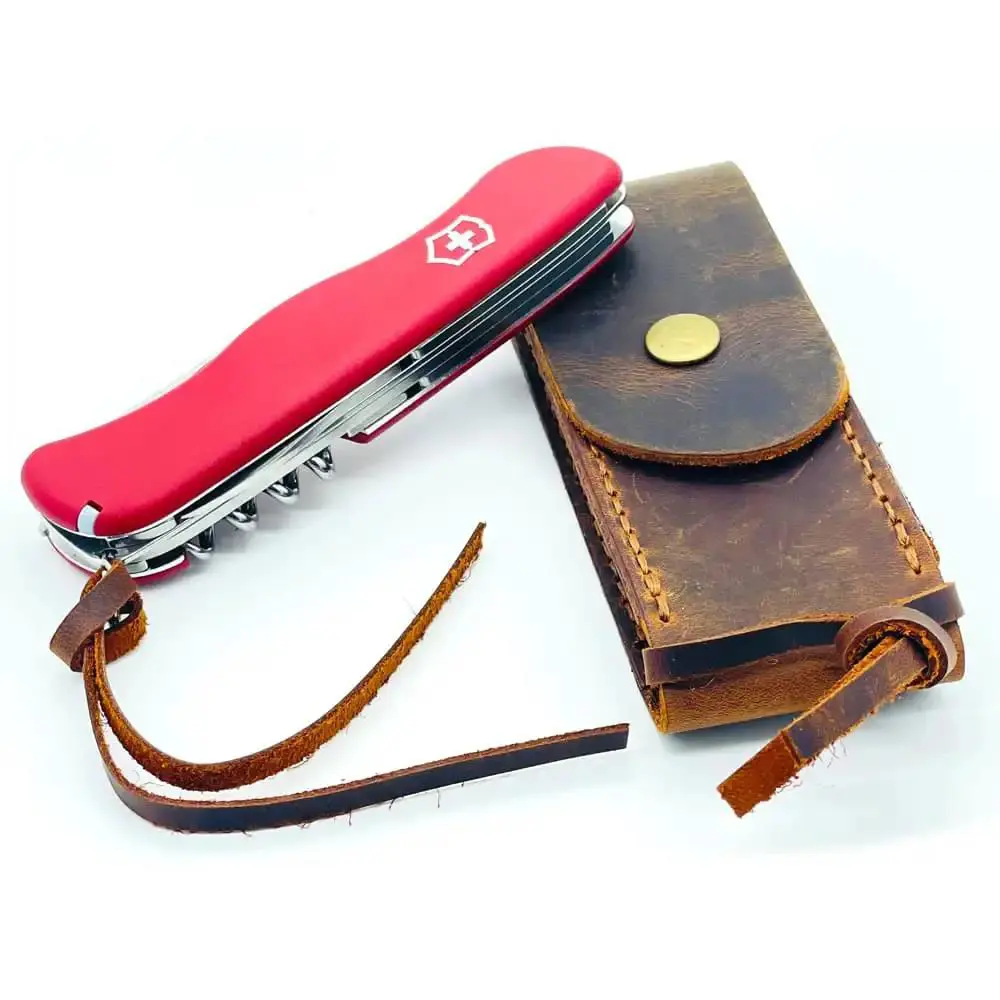 TAMSET Victorinox Çakı İçin Kemere Takılabilir Deri Kılıf (L) TAMSET Victorinox Çakı İçin Kemere Takılabilir Deri Kılıf (L)