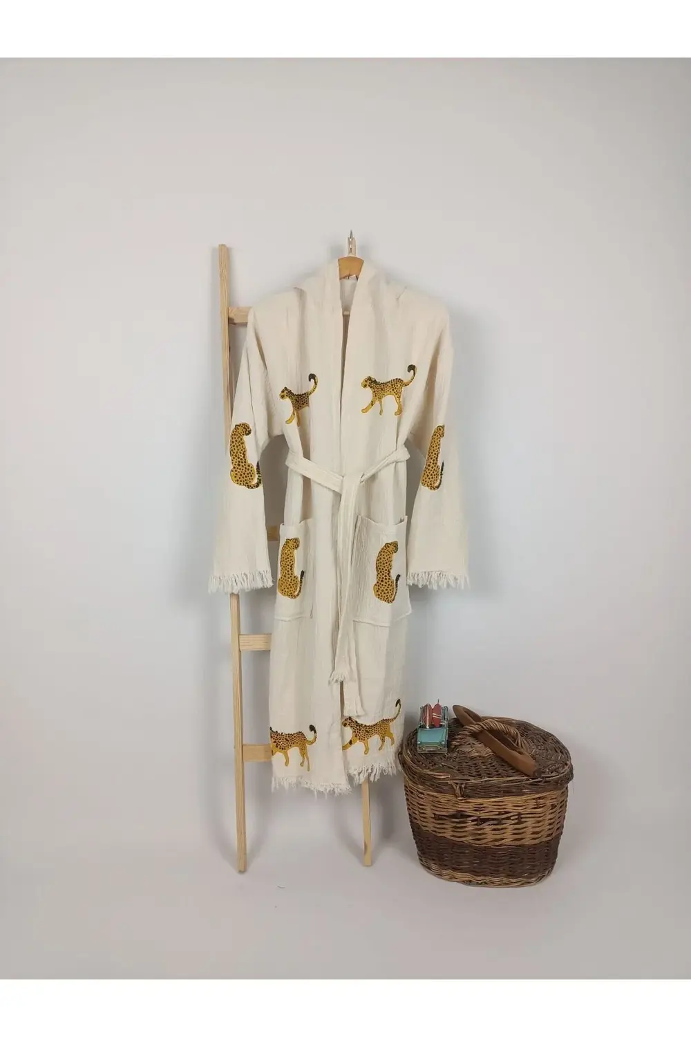 Taş Baskı Bornoz Tiger