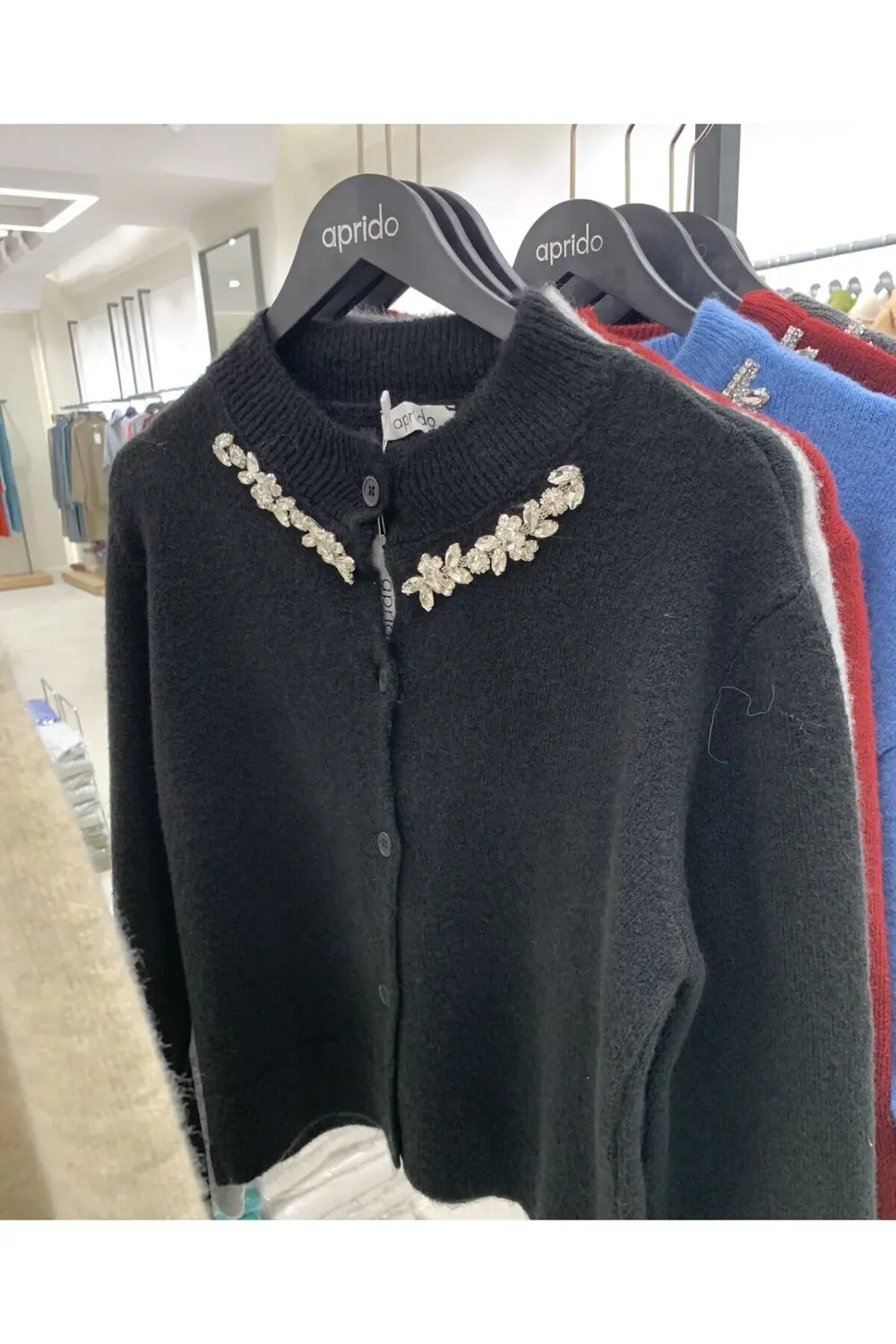 Taş Detaylı Kadın Hırka