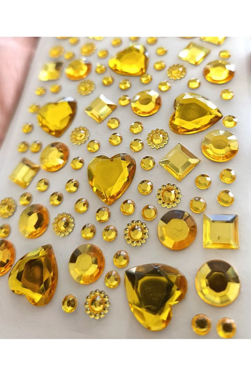 Taş Sticker Sarı Kalpler Yapışkanlı Saç , Yüz Ve Tırnak Taşı Yılb