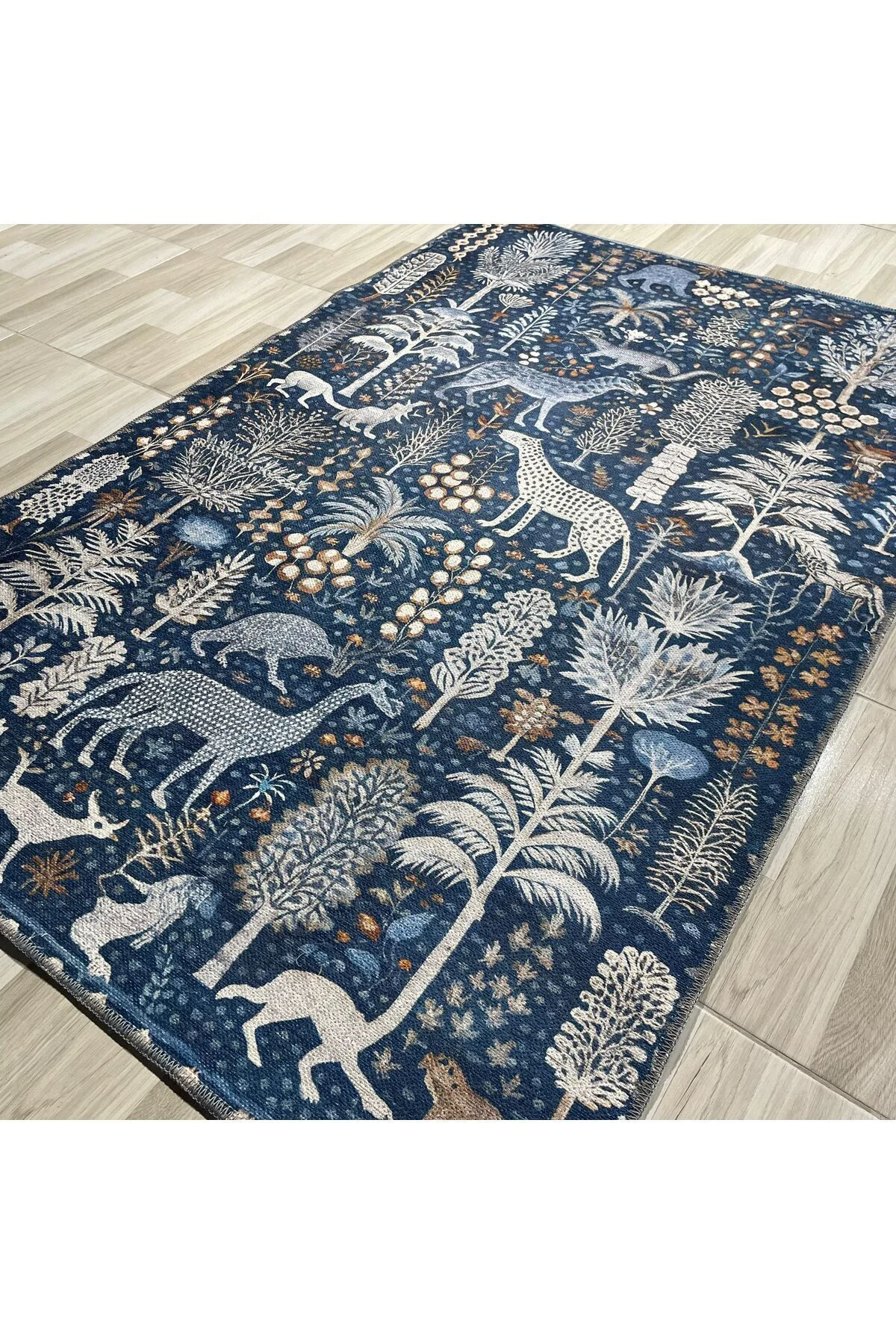 Tasarım Çift Taraflı Yıkanabilir Şönil Halı Kilim Yolluk Doğa Ve Orman Temalı Mavi Lacivert Eskitme Tasarım Çift Taraflı Yıkanabilir Şönil Halı Kilim Yolluk Doğa Ve Orman Temalı Mavi Lacivert Eskitme