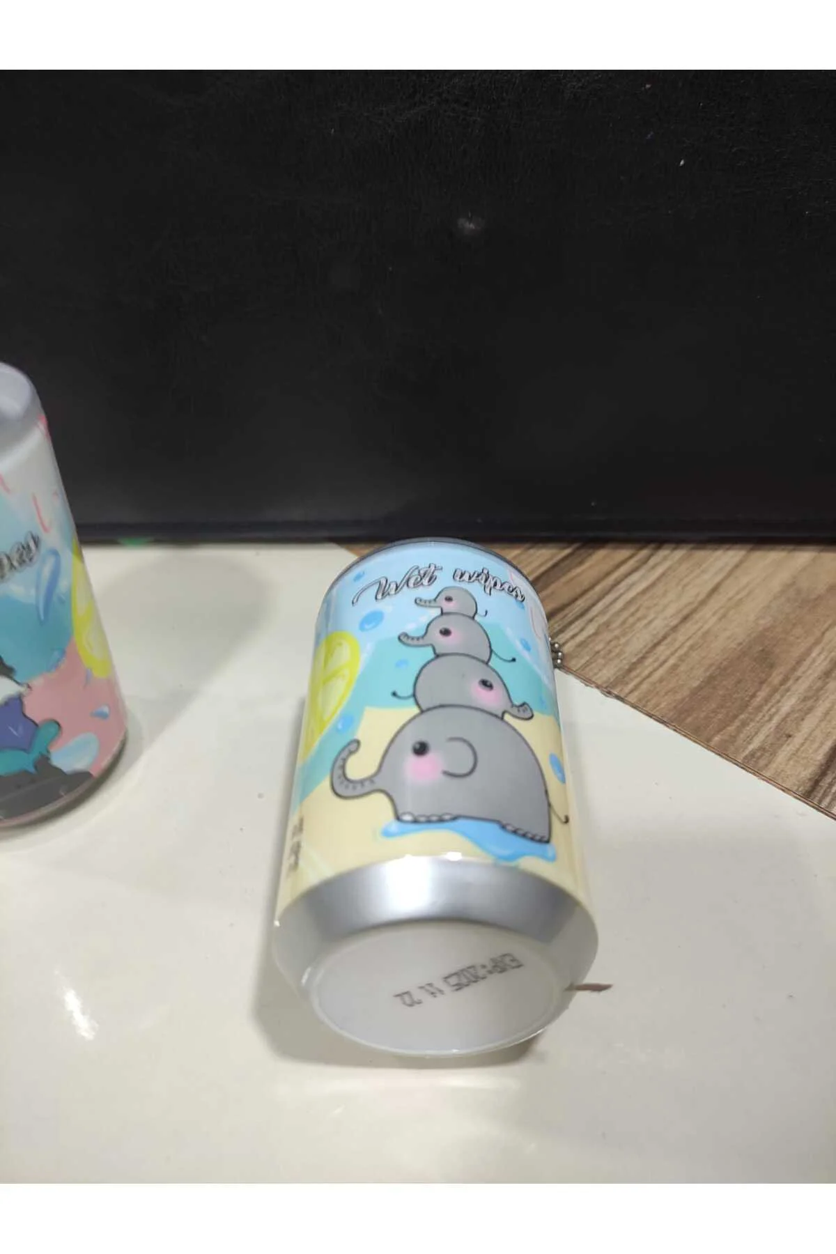 Taşınabilir Sevimli kutu Kola Şişesi Anahtarlık Islak Mendil Kutu