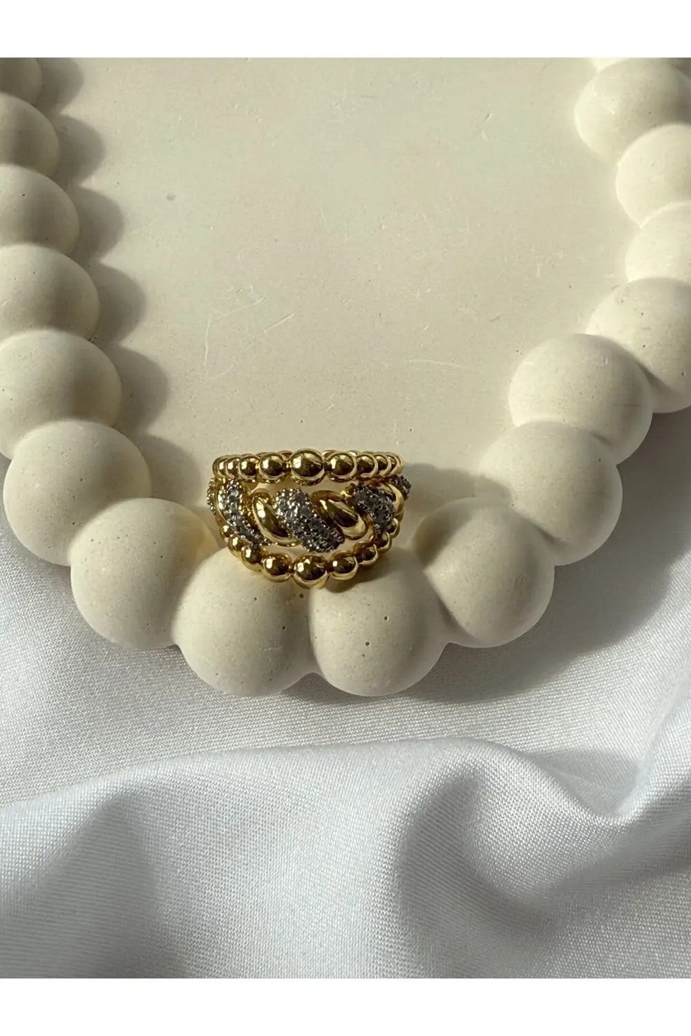 Atelier Emine Taşlı Burgulu Gold Yüzük