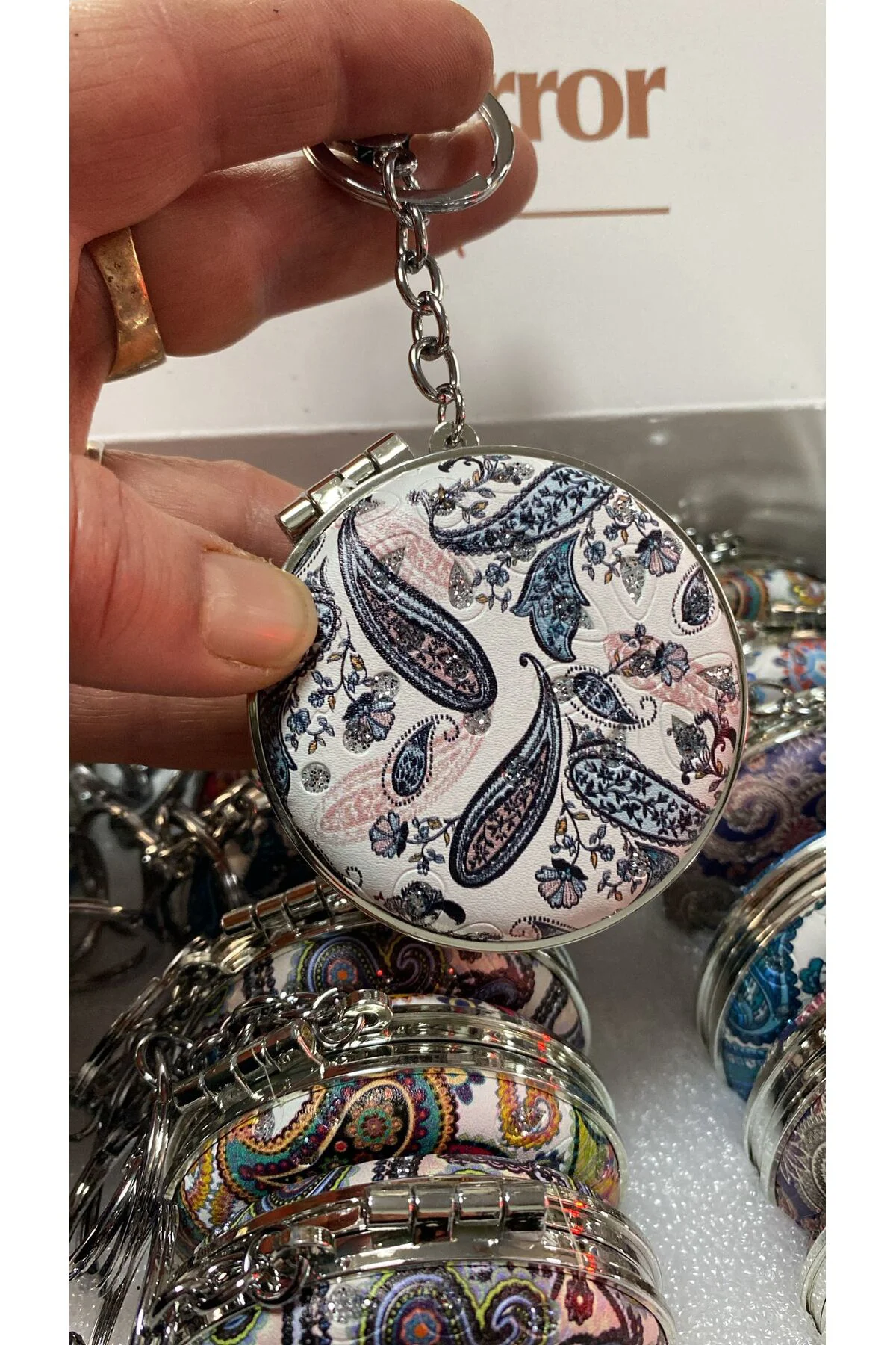 Taşlı El Aynası Anahtarlık 6 cm