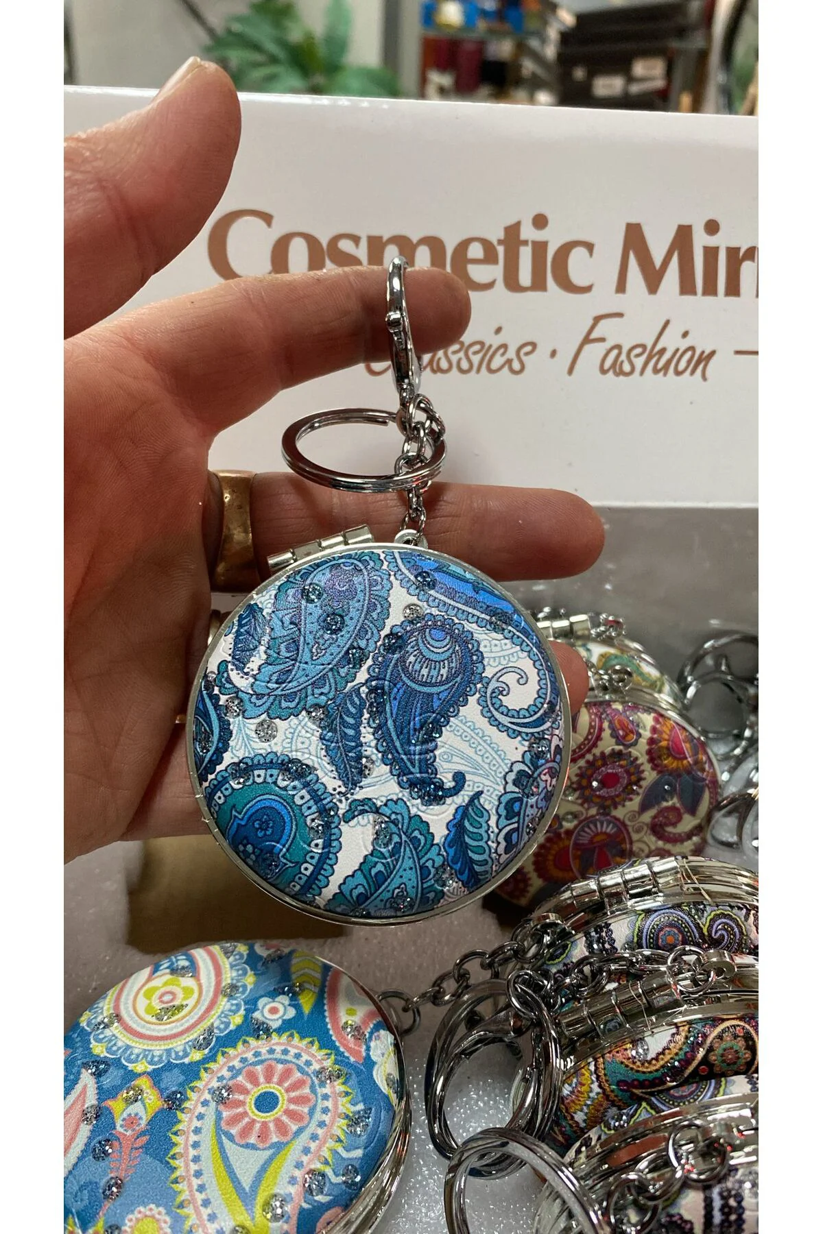 Taşlı El Aynası Anahtarlık 6 cm