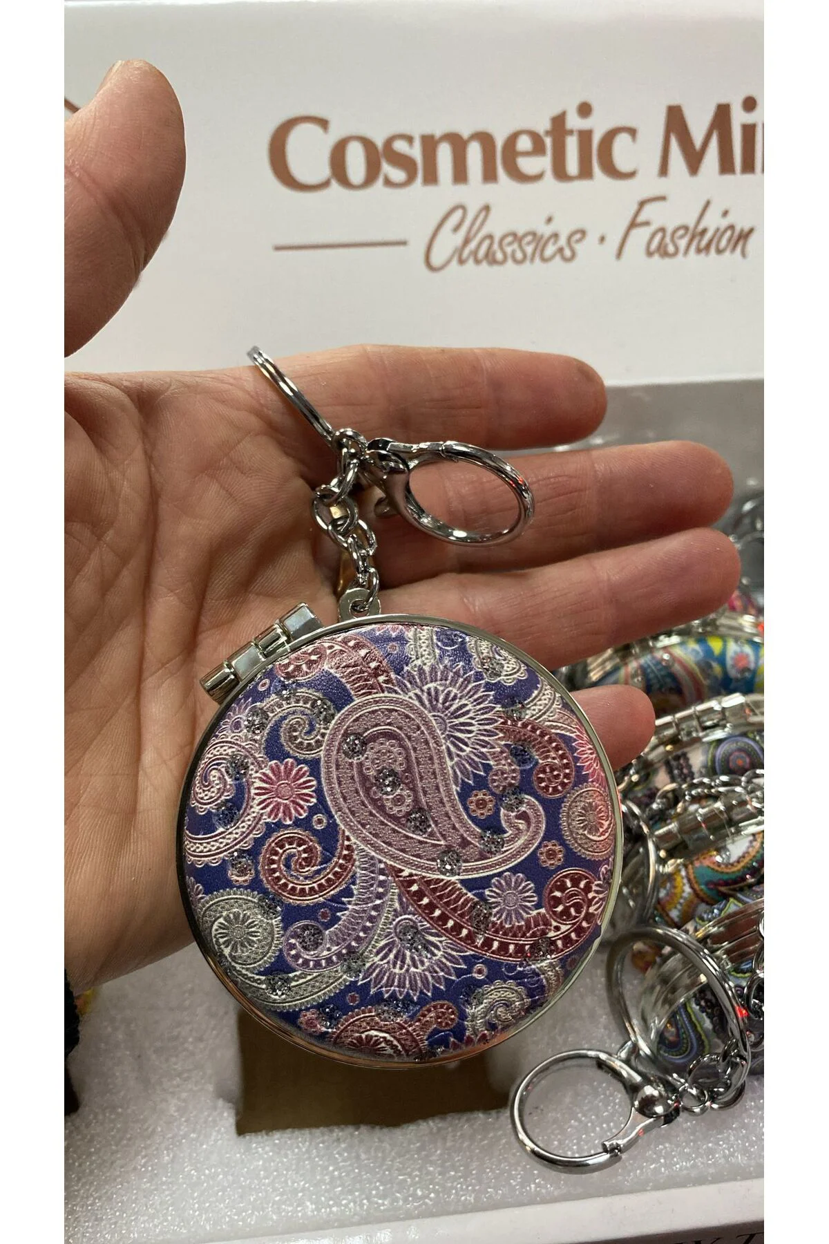 Taşlı El Aynası Anahtarlık 6 cm Taşlı El Aynası Anahtarlık 6 cm