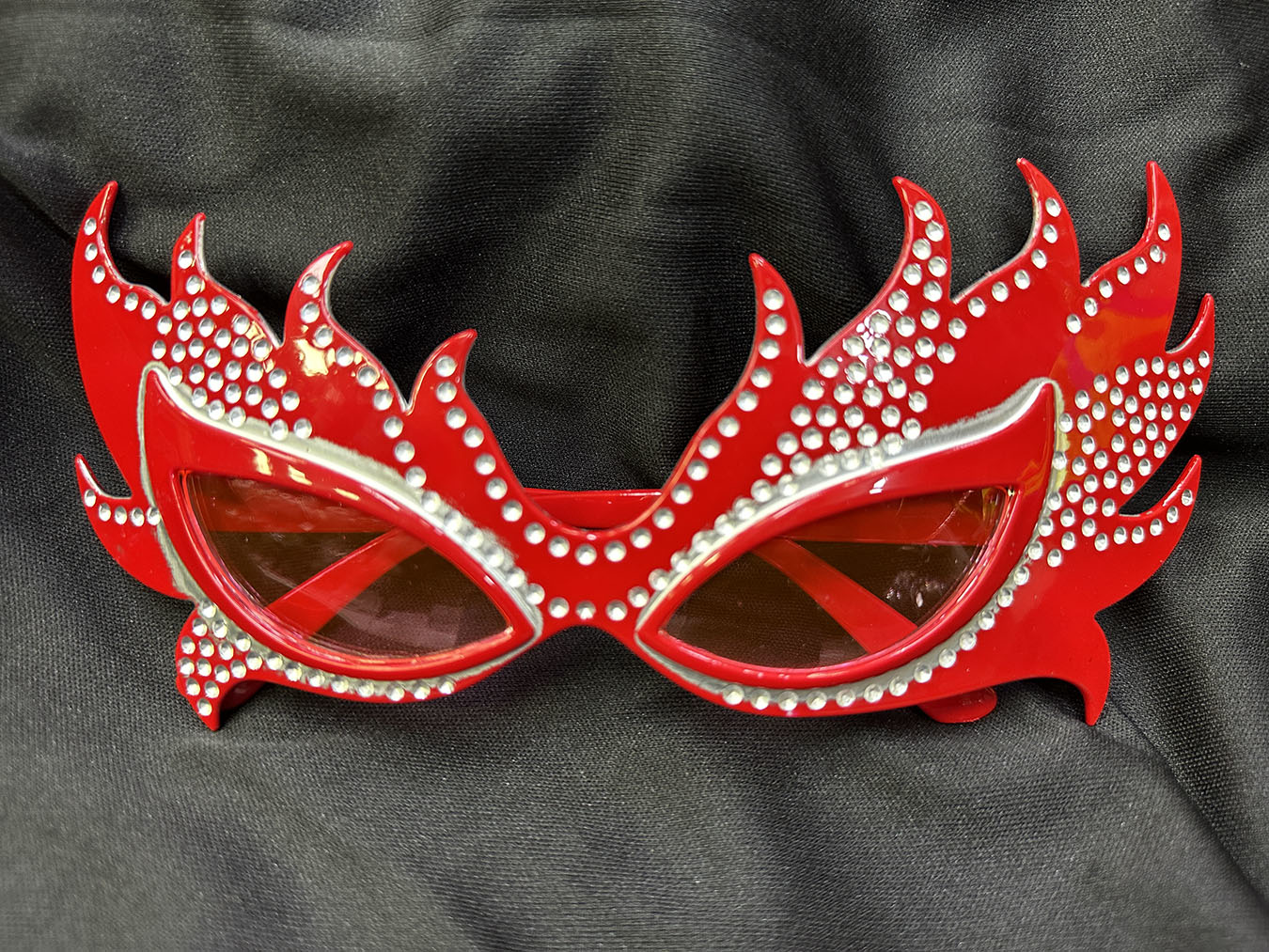 Evimdeyokyok Taşli Göz Kamaştiran Gecenin Yildizi Kirmizi Parti Alev Gözlük Td