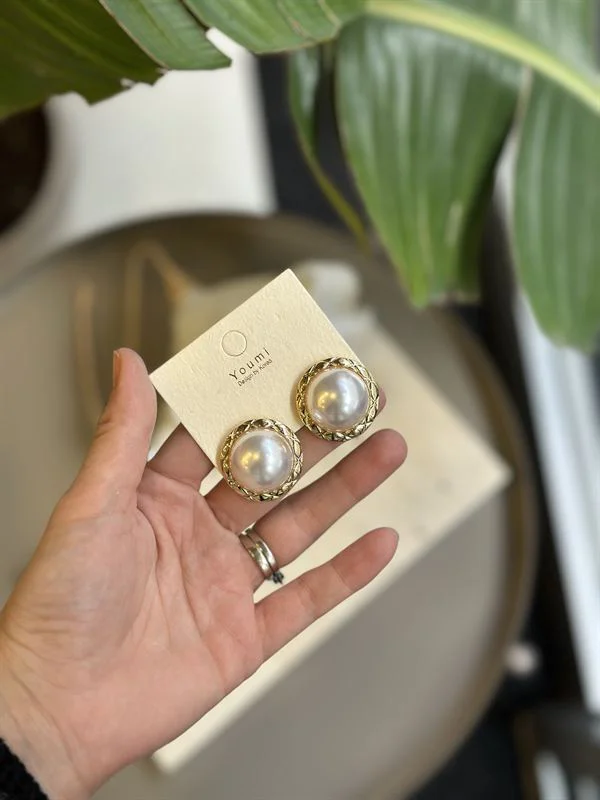 Taşlı Küpe - Beyaz | Şık & Zarif Küpe Modeli Fiyatı, Yorumları ve Özellikleri
