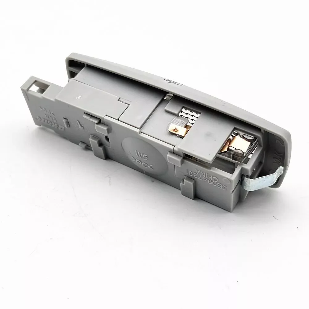 Tavan Lambası, Arka (VW Orjinal)(5G0947291K)(SEAT SKODA) Fiyatı, Yorumları ve Özellikleri