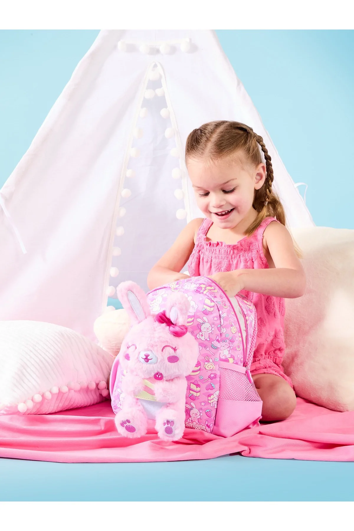 Tavşan Figürlü Çıkarılabilir Peluş Oyuncaklı Kreş Boy Sırt Çantas