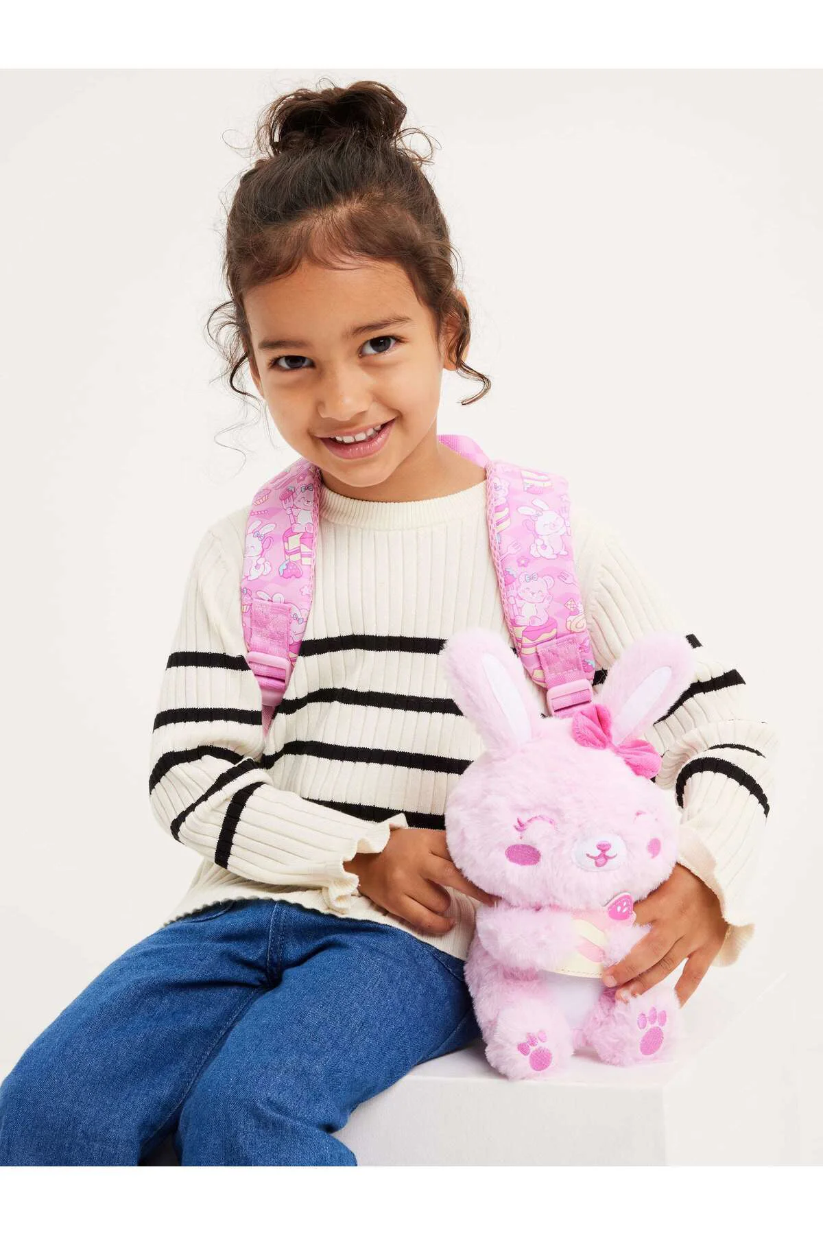 Tavşan Figürlü Çıkarılabilir Peluş Oyuncaklı Kreş Boy Sırt Çantas