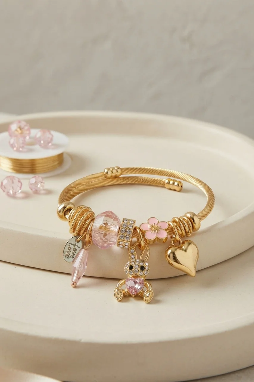 Tavşan Model Gold Renk Pembe Charmlı Bileklik - Lisinya Diğer