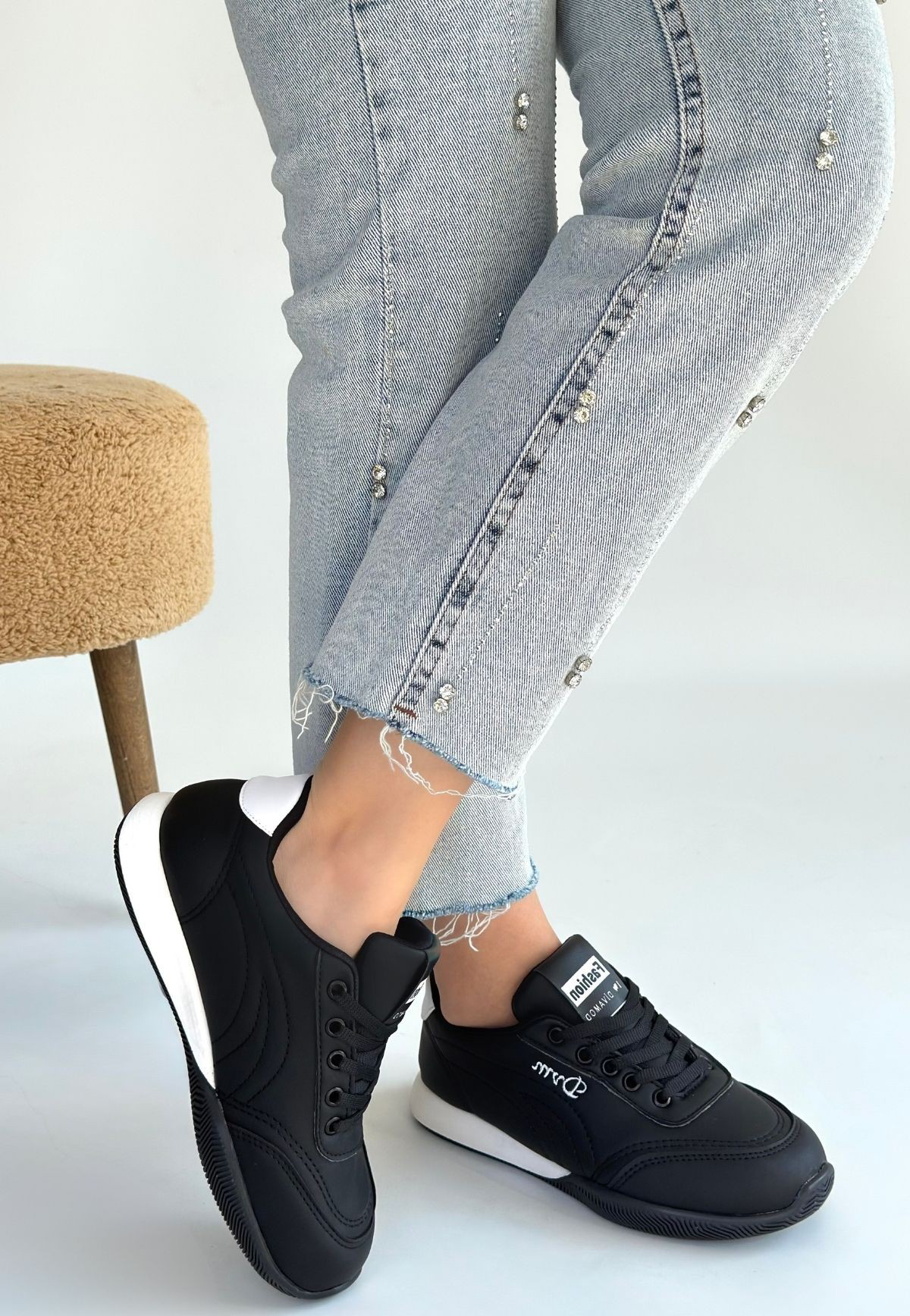 Tawen Siyah Cilt Bağcıklı Spor Ayakkabı Tawen Siyah Cilt Bağcıklı Spor Ayakkabı