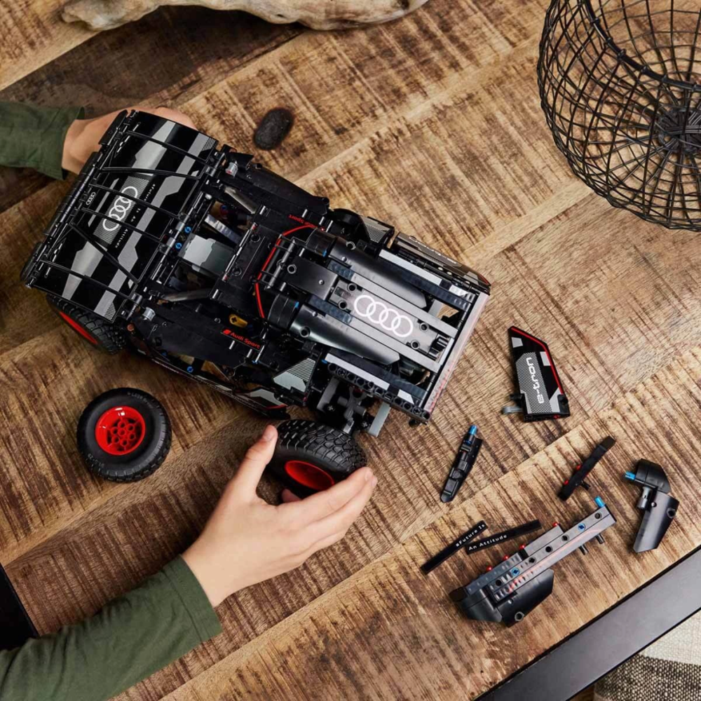 Technic Audi RS Q e-ron 42160 Technic Audi RS Q e-ron 42160