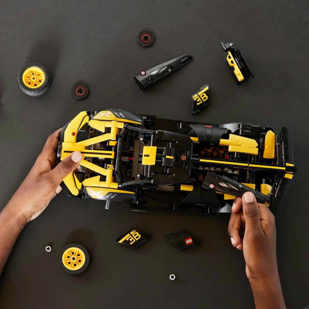 Technic Bugatti Bolide 42151