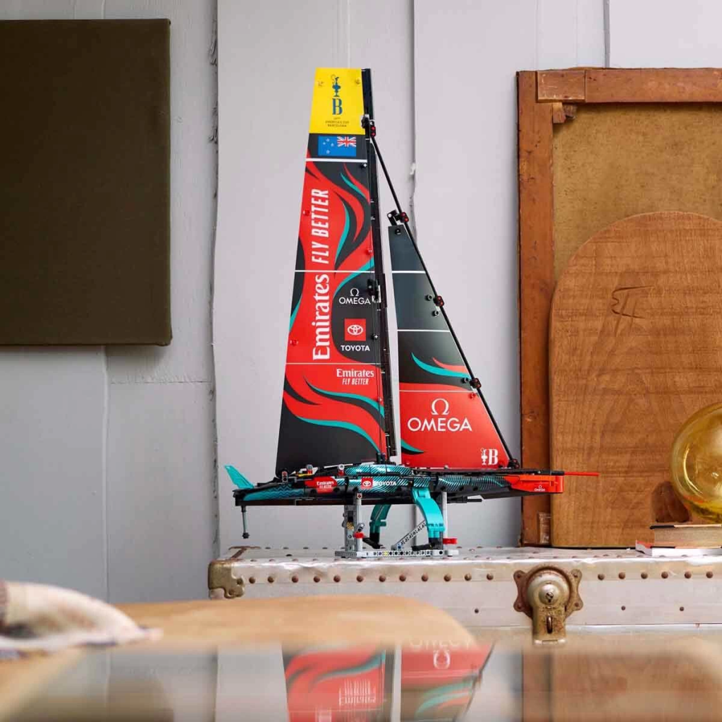 Technic Emirates Team New Zealand AC75 Yat 42174