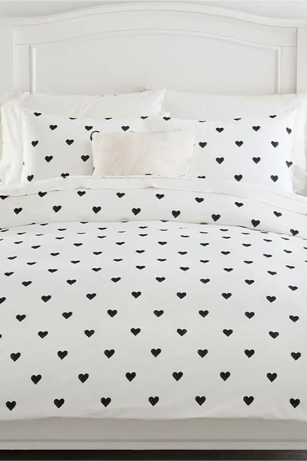 Tek Kişilik Çarşafı Lastikli Kalpli Nevresim Takımı Siyah 1175713