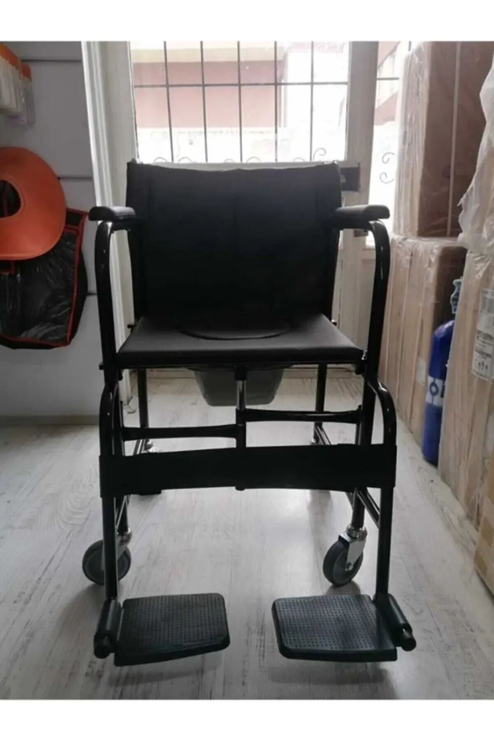 Tekerlekli Hasta Klozet Hasta Klozeti Tuvaleti Banyo Yaşlı Hasta