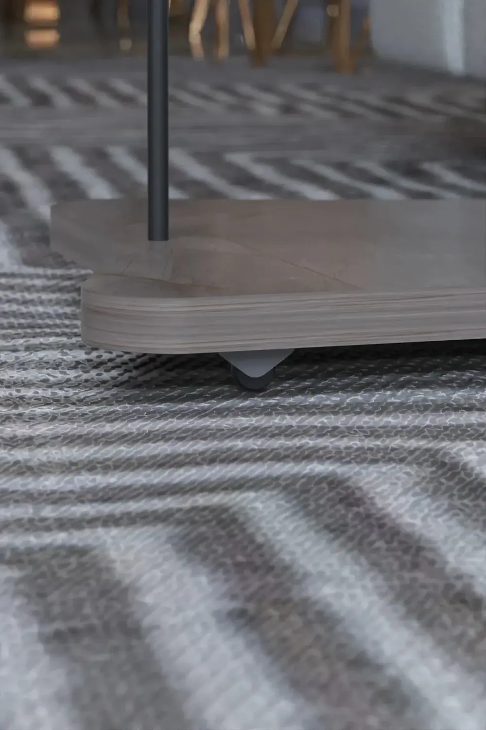 Tekerlekli Yan Sehpa