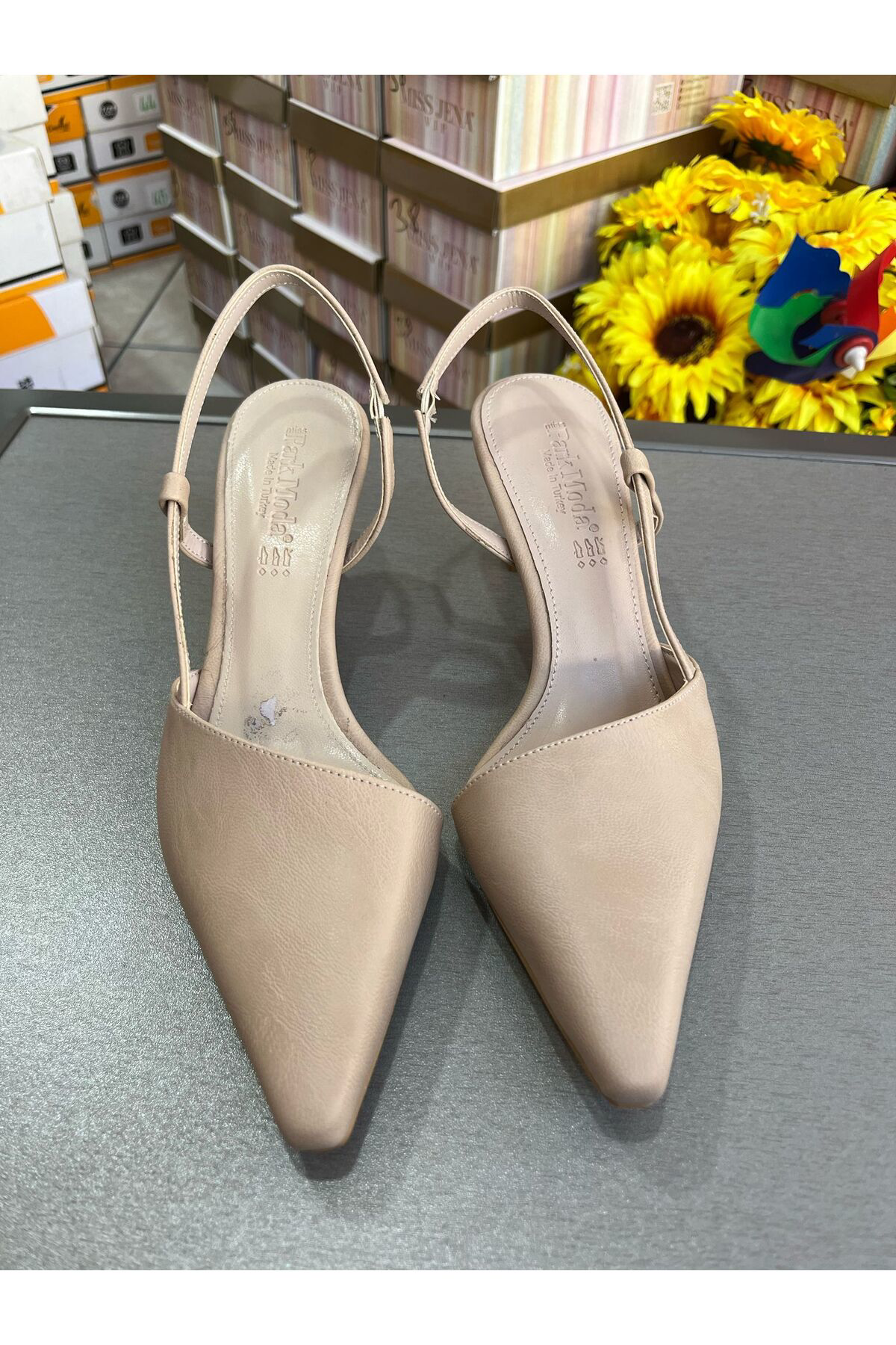 TEN NUD 6 CM KADEH TOPUK SİMETRİ SİVRİBURUN ARKASI AÇIK KADIN TOP