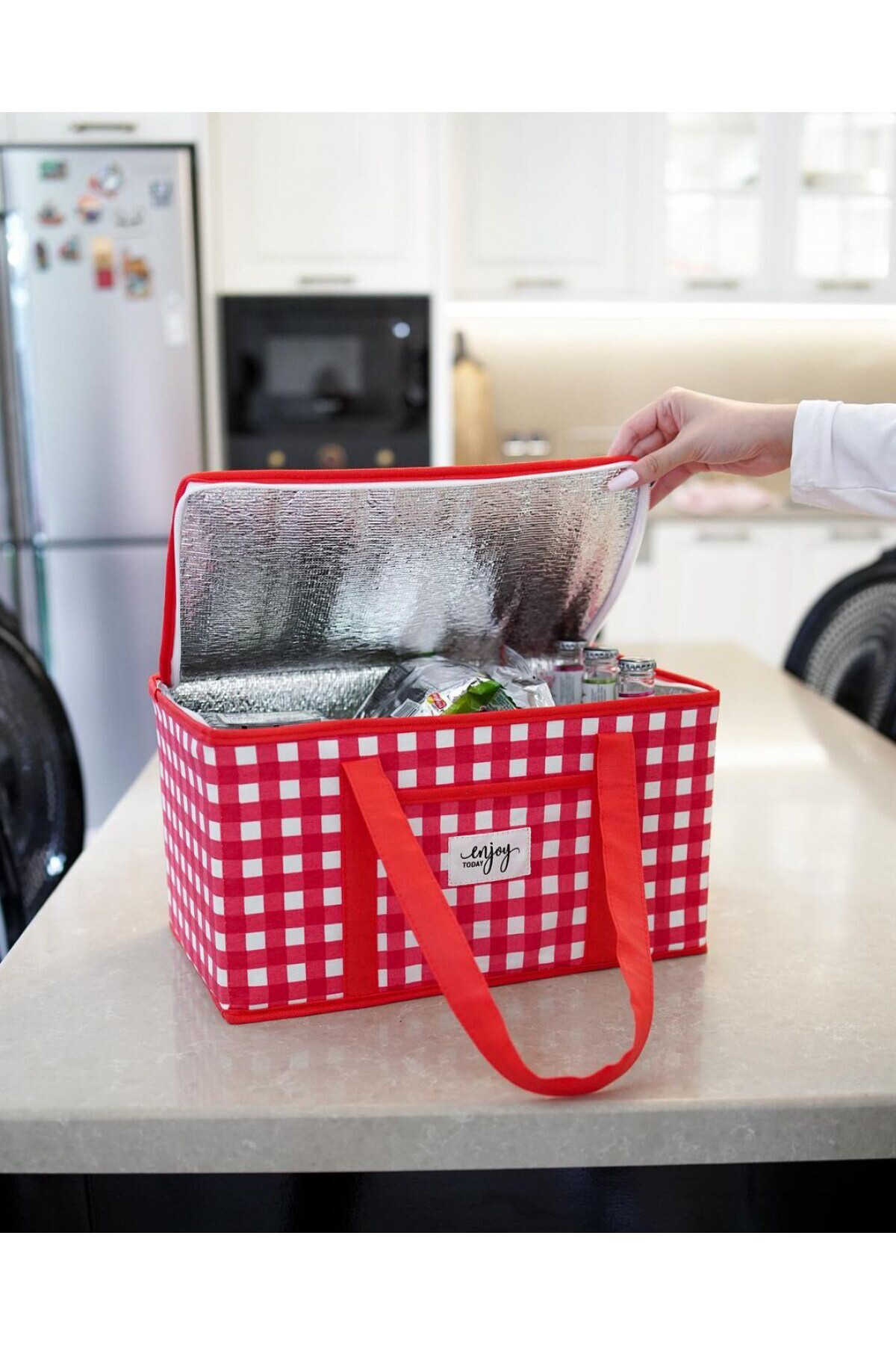 Pazar Kapısı Termo Lüks Piknik Çantası Kırmızı Ekoseli 35 X 20 X 20 Cm