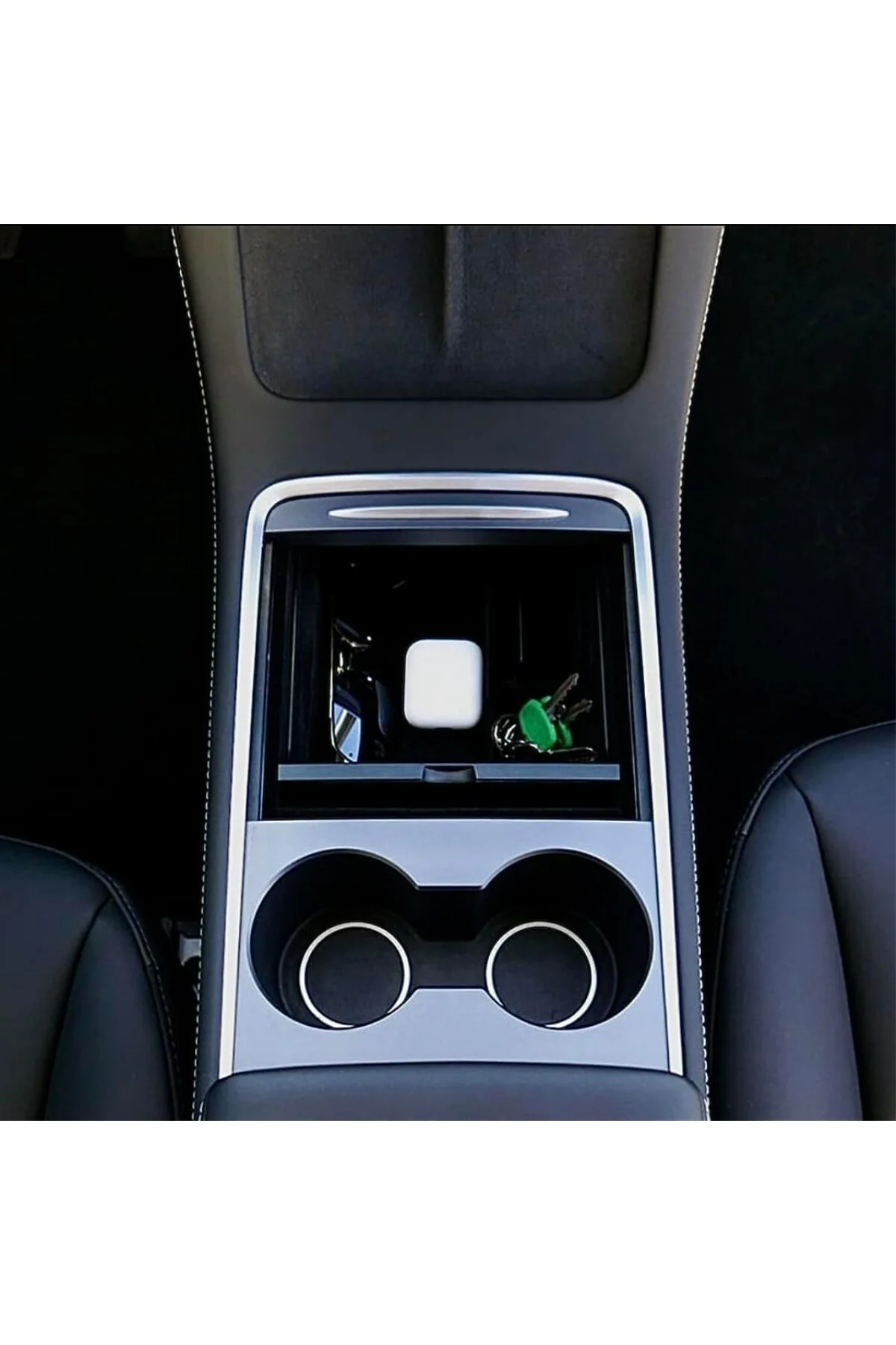 Tesla Model Y Orta Konsol Düzenleyici