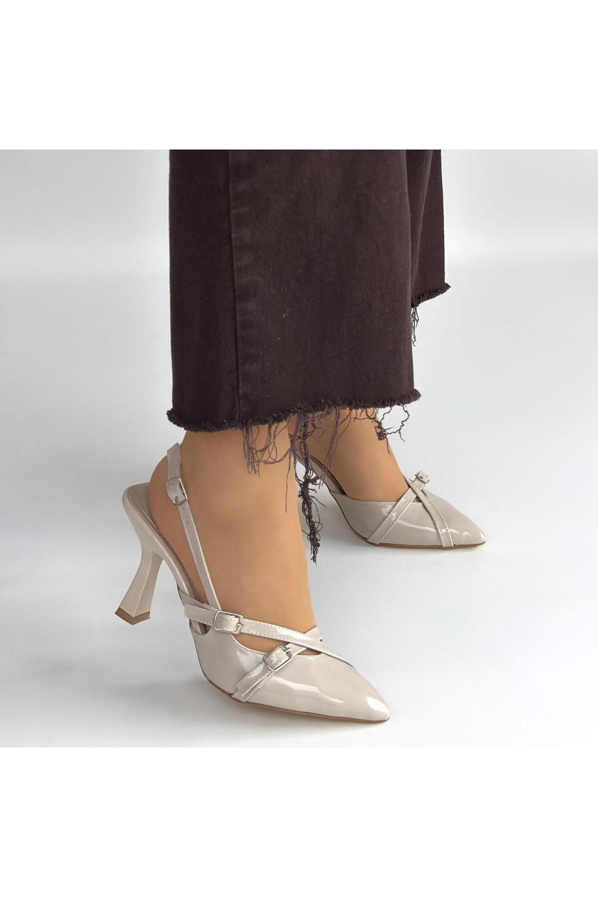 Tetti Bej Rugan Topuklu Ayakkabı - Lisinya