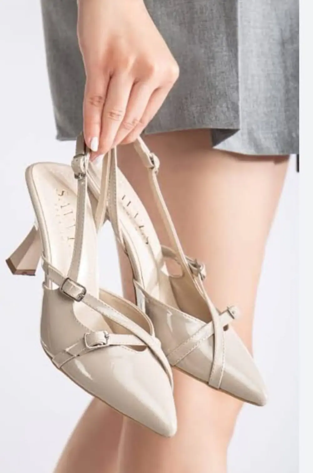 Tetti Bej Rugan Topuklu Ayakkabı Tetti Bej Rugan Topuklu Ayakkabı