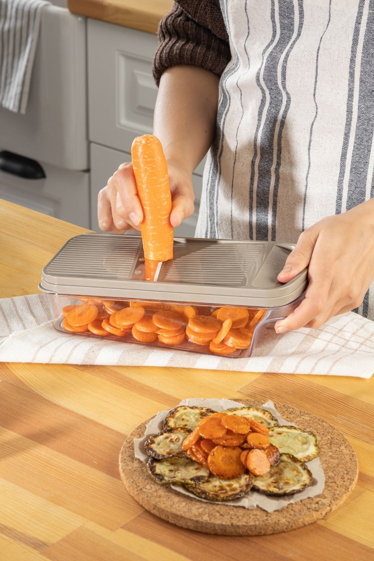 Tfstronger 3 Farklı Bıçaklı Saklama Kapaklı Rende Seti