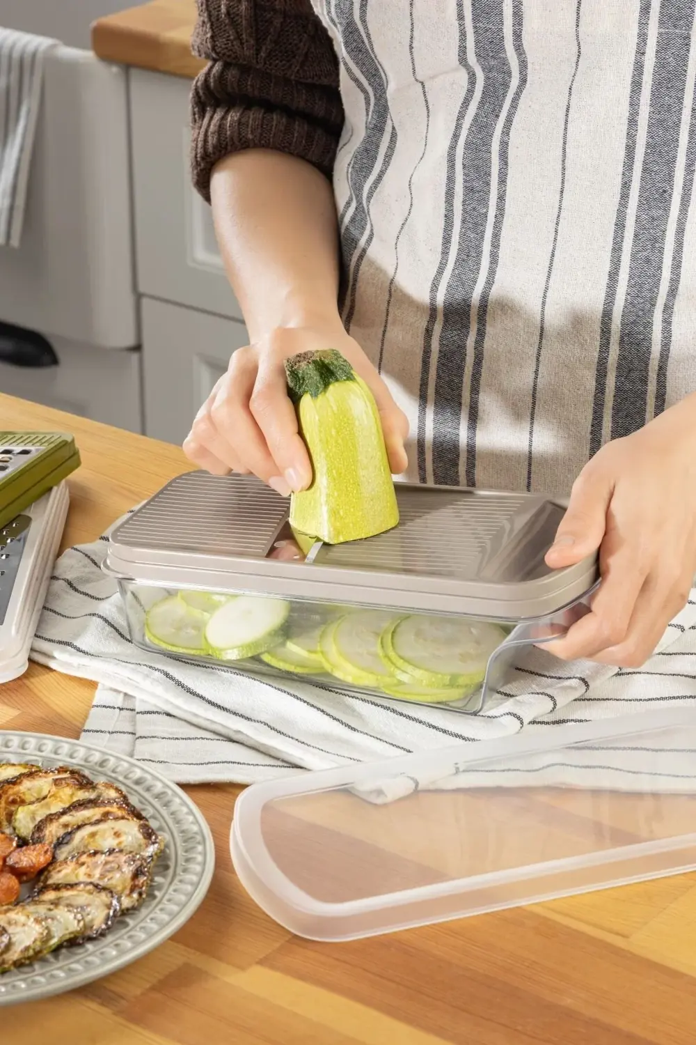 Tfstronger 3 Farklı Bıçaklı Saklama Kapaklı Rende Seti