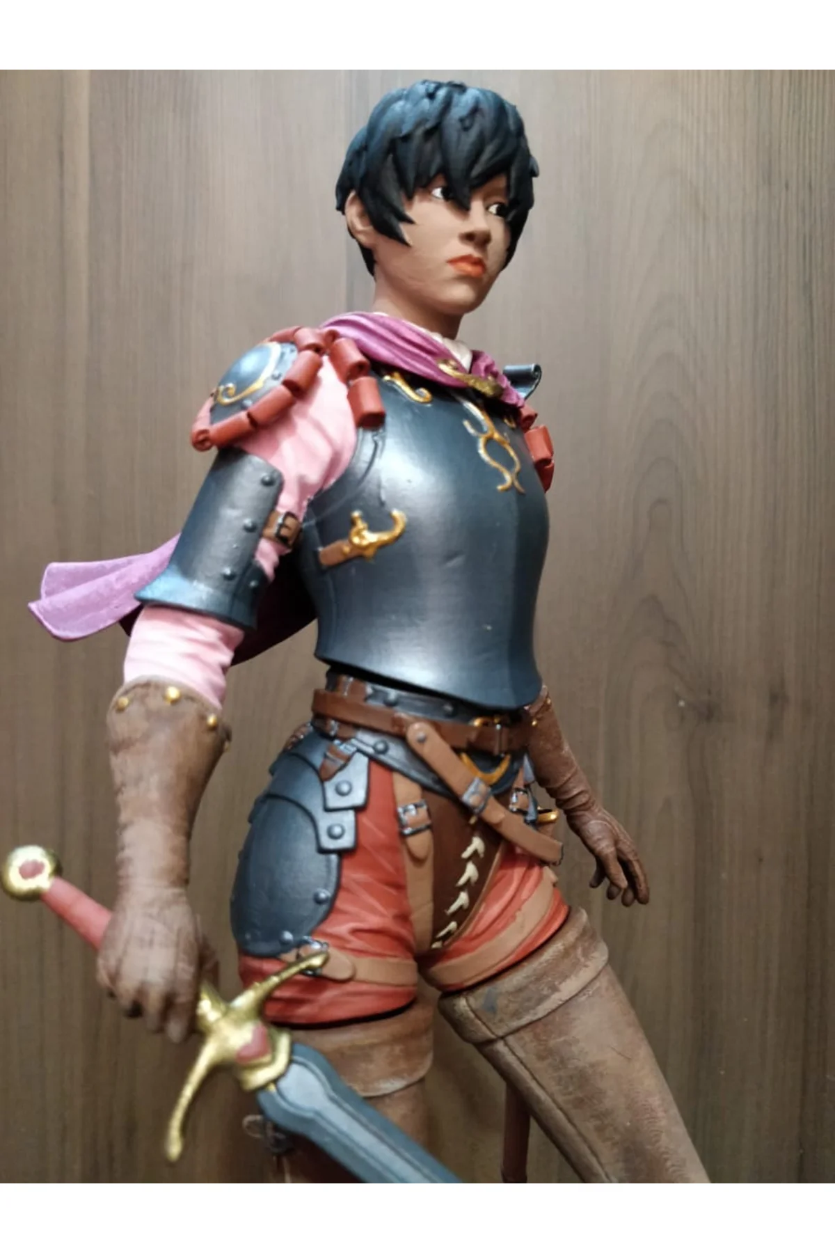 The Berserk Casca Boyalı Figür Büyük Boy 25CM