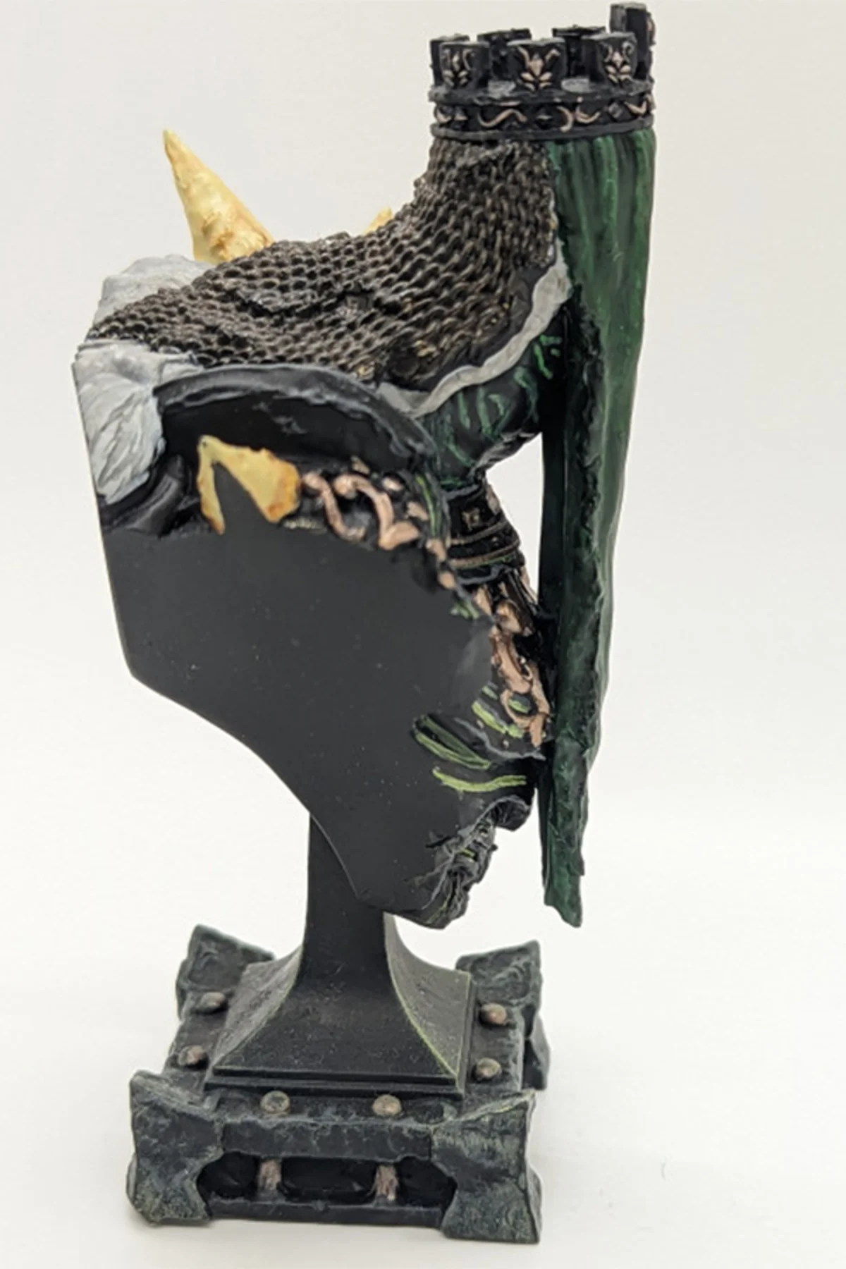 The Faceless King Büst Yüzsüz Kral Büst 15CM