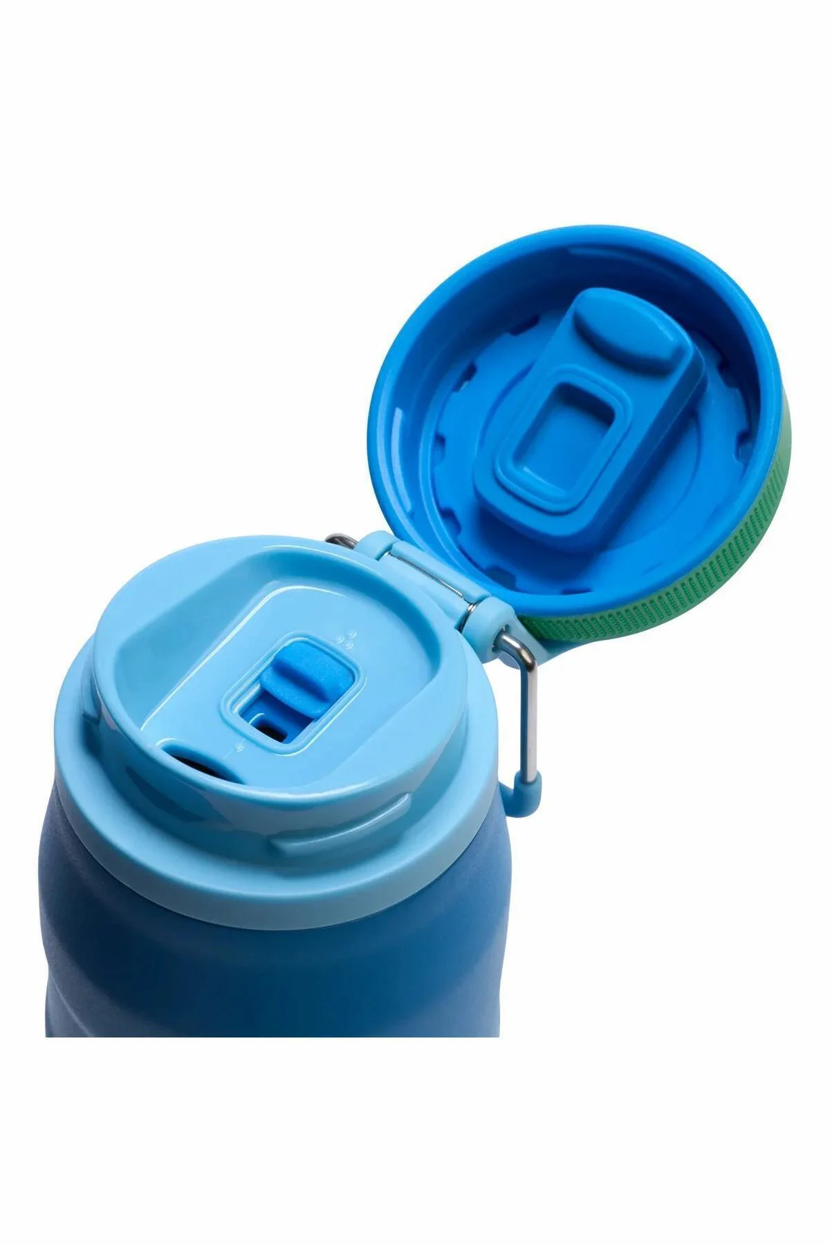The IceFlow™ Bottle Twist Flip 0.7L / 24oz Mavi 10-11284-081