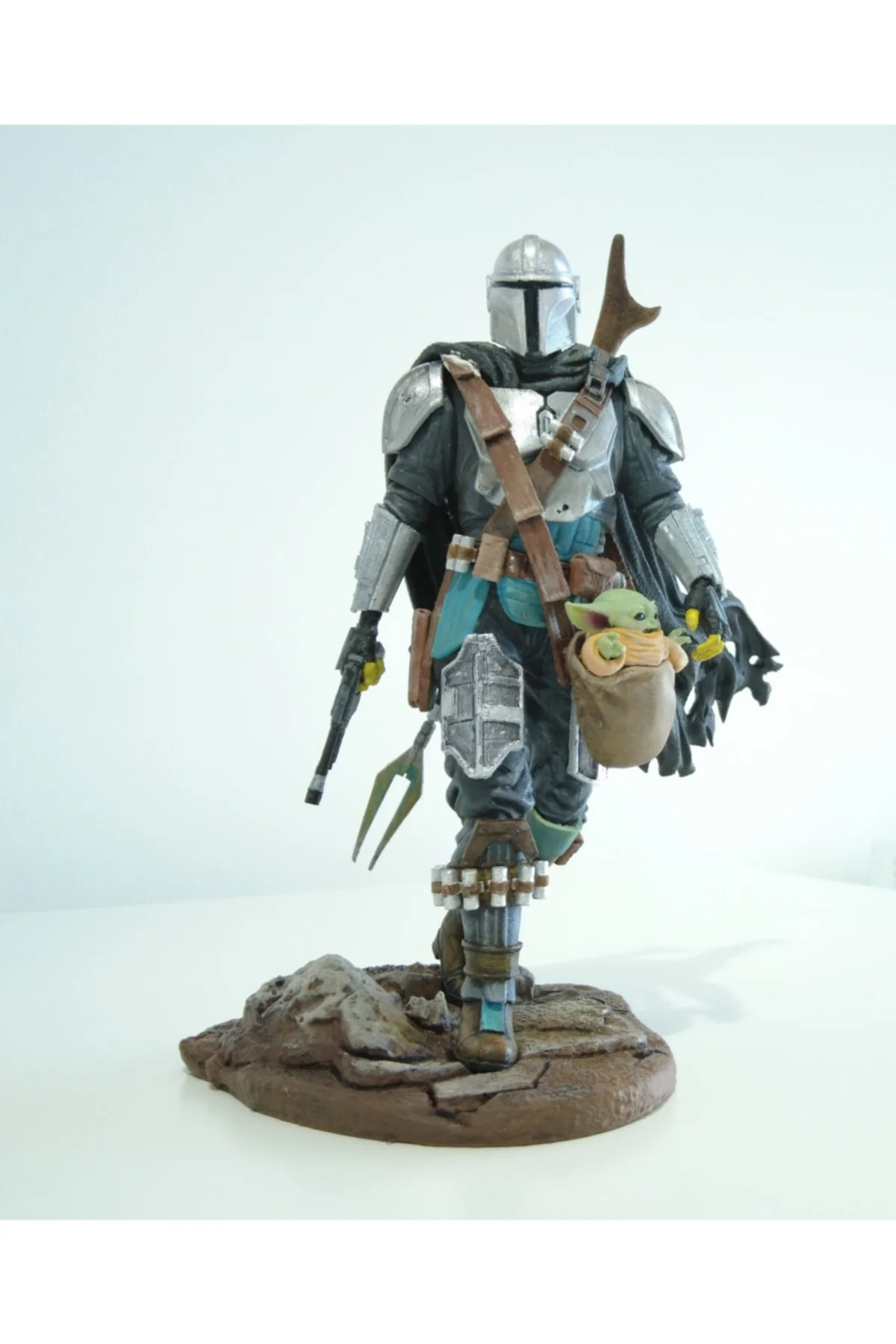 The Mandalorian & Bebek Yoda Figür