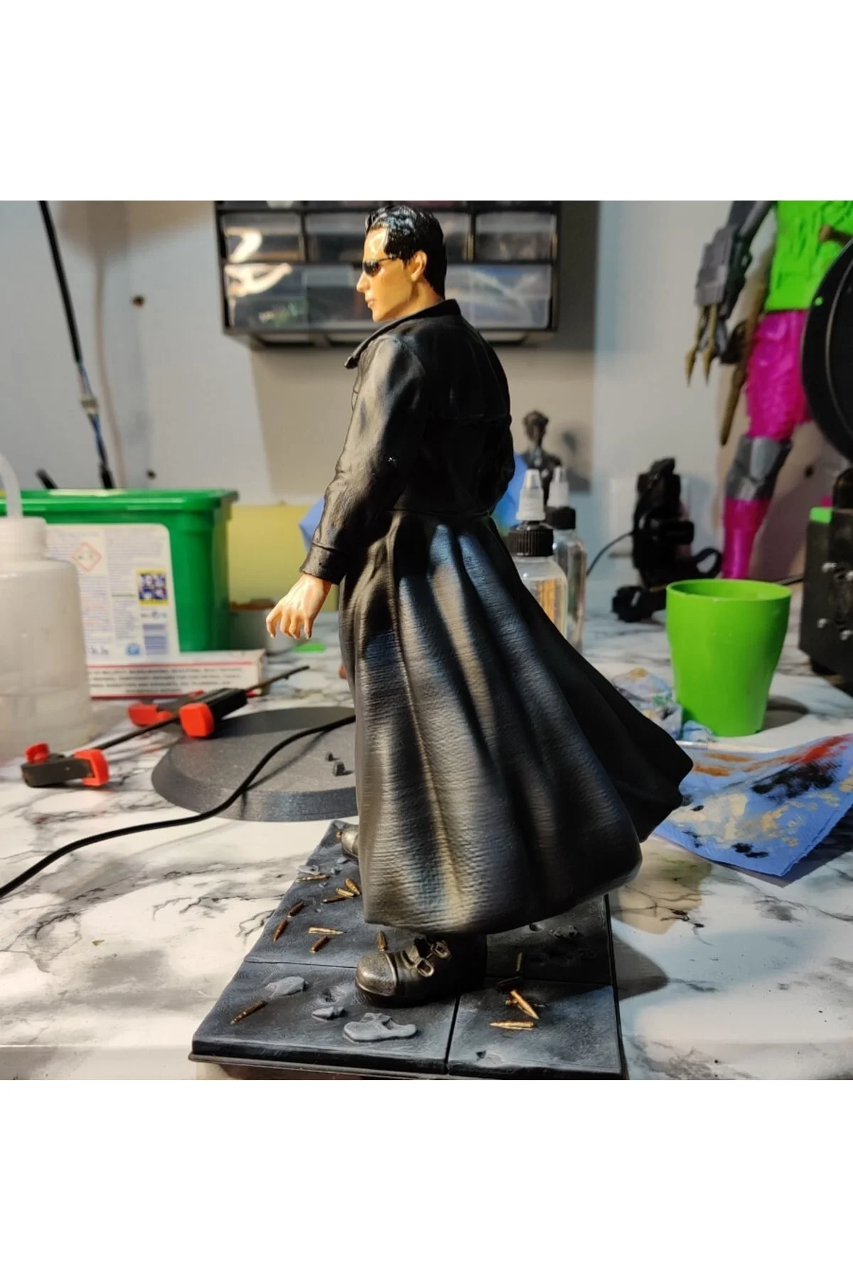 The Matrix Neo Boyalı Figür 25 cm Dev Boy