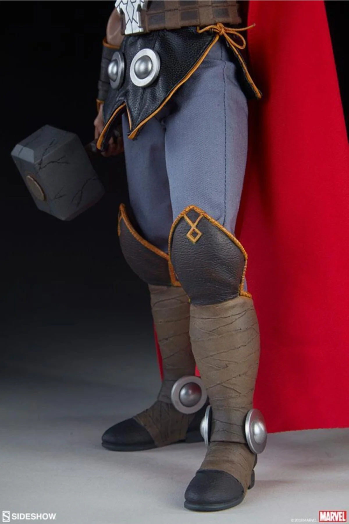 Thor Sixth Scale Figure