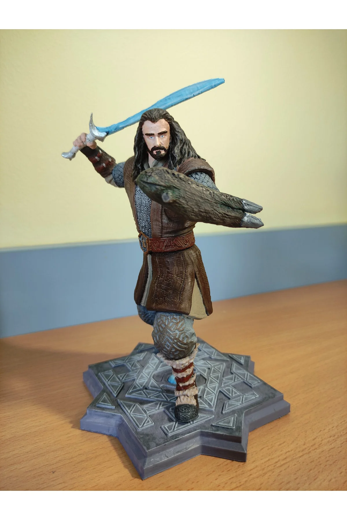 Thorin Meşe kalkan Yüzüklerin Efendisi Lotr Boyalı Figür 25 Cm büyük Boy