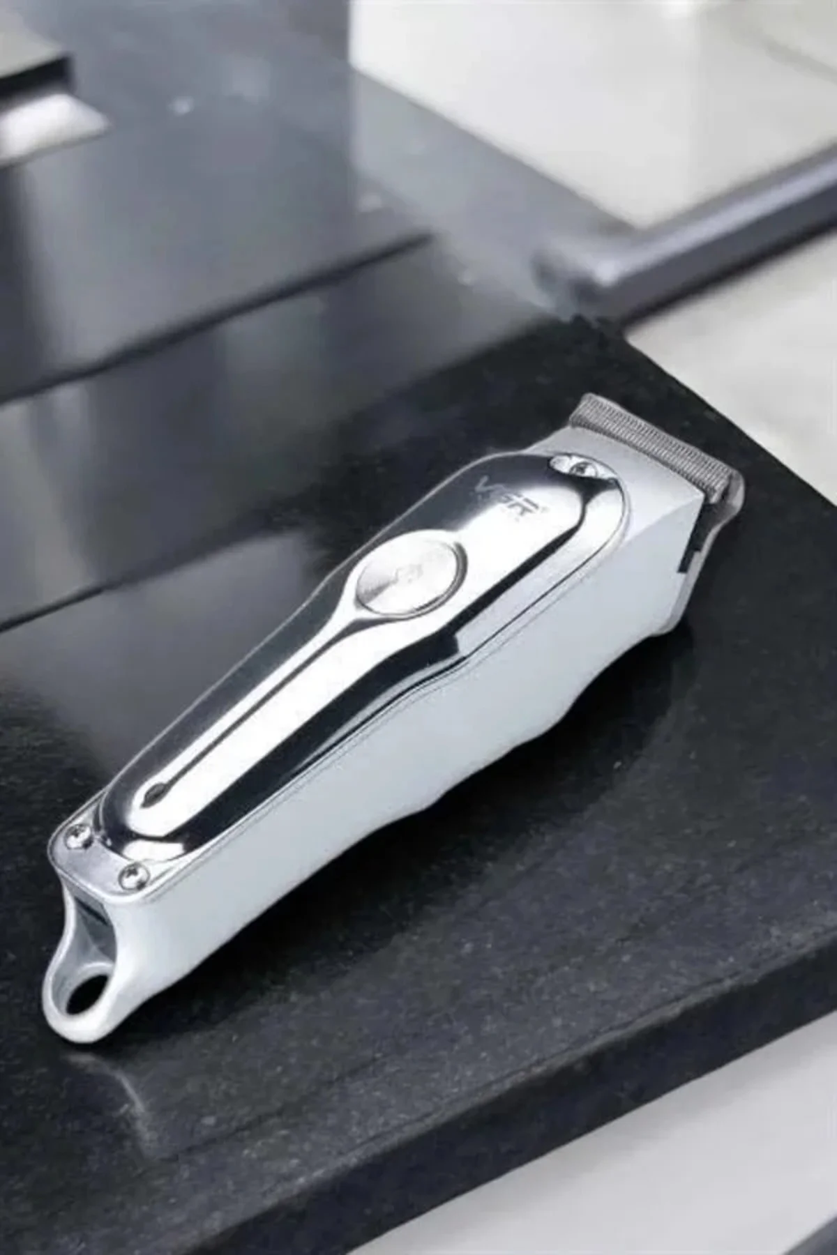Tıraş Makinesi Paslanmaz Çelik Taraklı Güçlü Motor Tıraş Makinesi Paslanmaz Çelik Taraklı Güçlü Motor