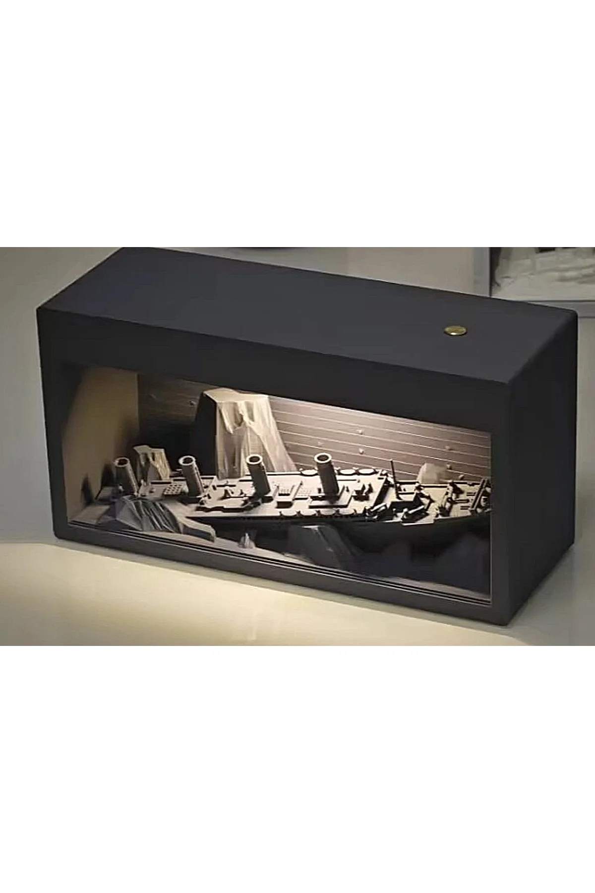Titanic Batıyor Dekoratif Masa Lambası 25 CM (BÜYÜK BOY)