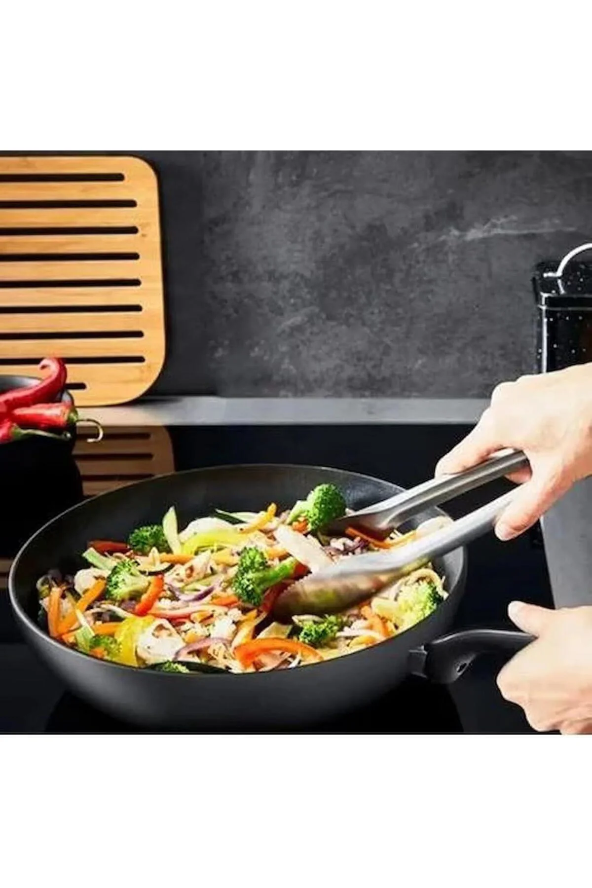 Titanyum 3x Ultimateone Indüksiyon Tabanlı Wok Tava Titanyum 3x Ultimateone Indüksiyon Tabanlı Wok Tava