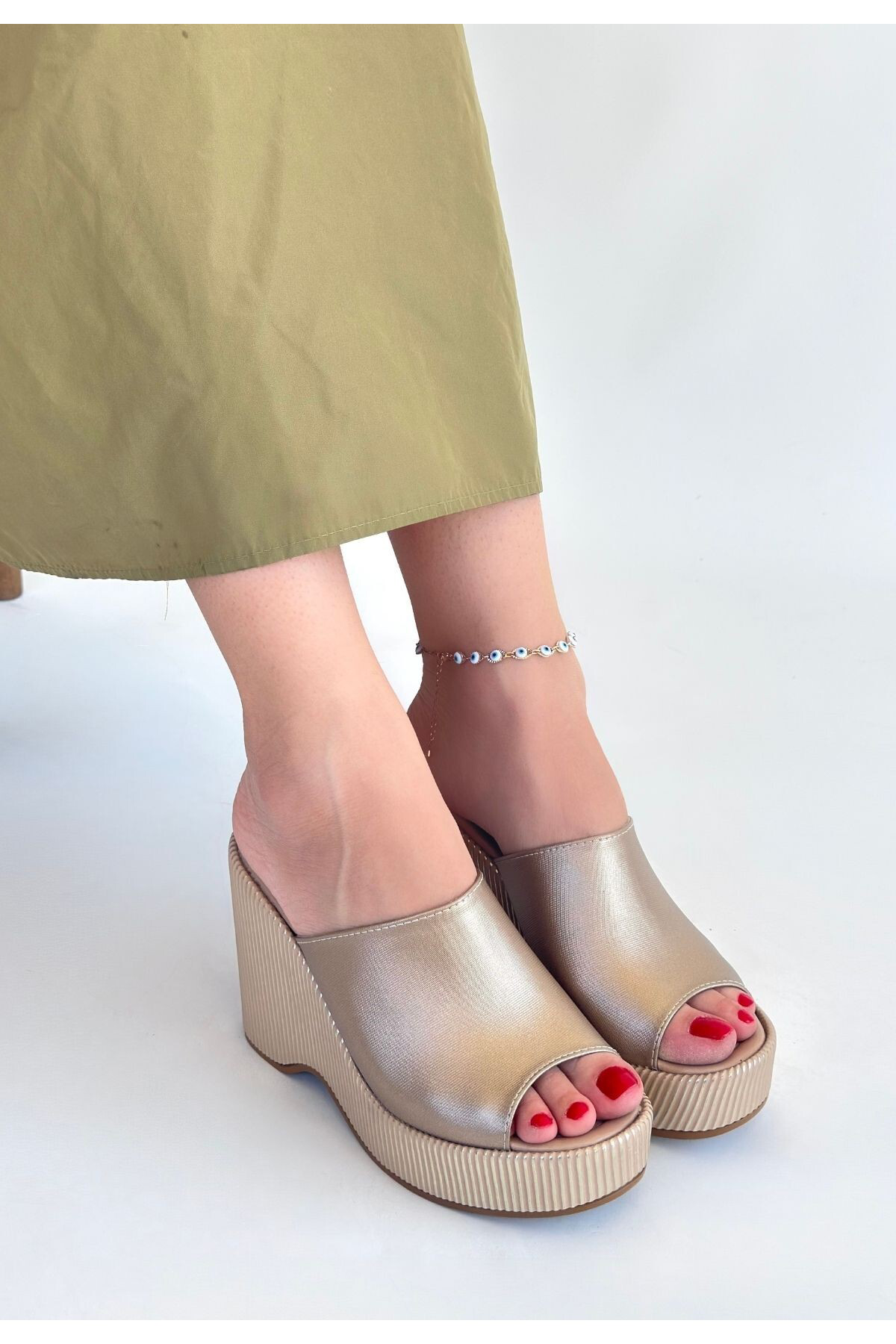 Erbilden Tlay Bej Cilt Dolgu Topuk Terlik