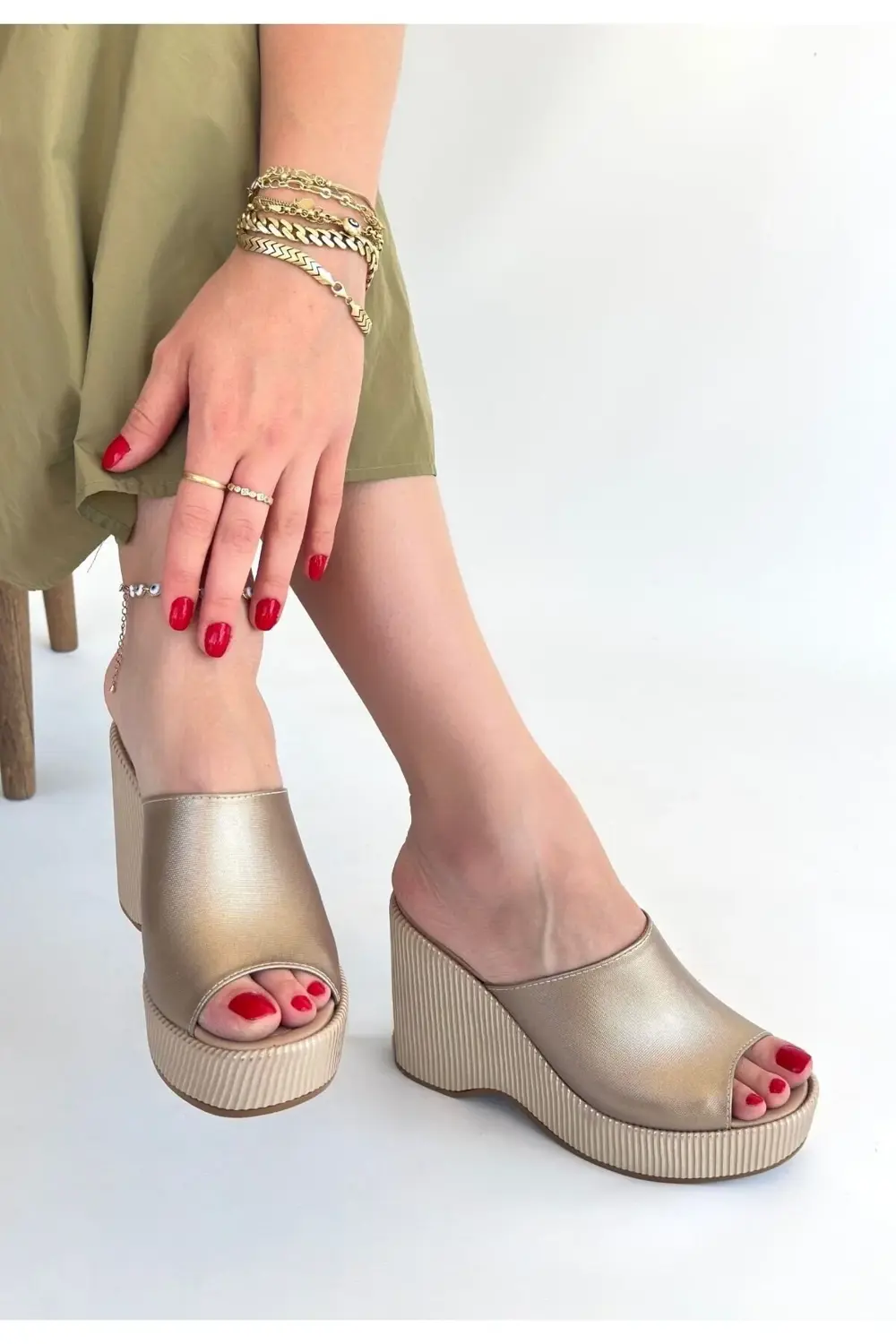 Tlay Bej Cilt Dolgu Topuk Terlik