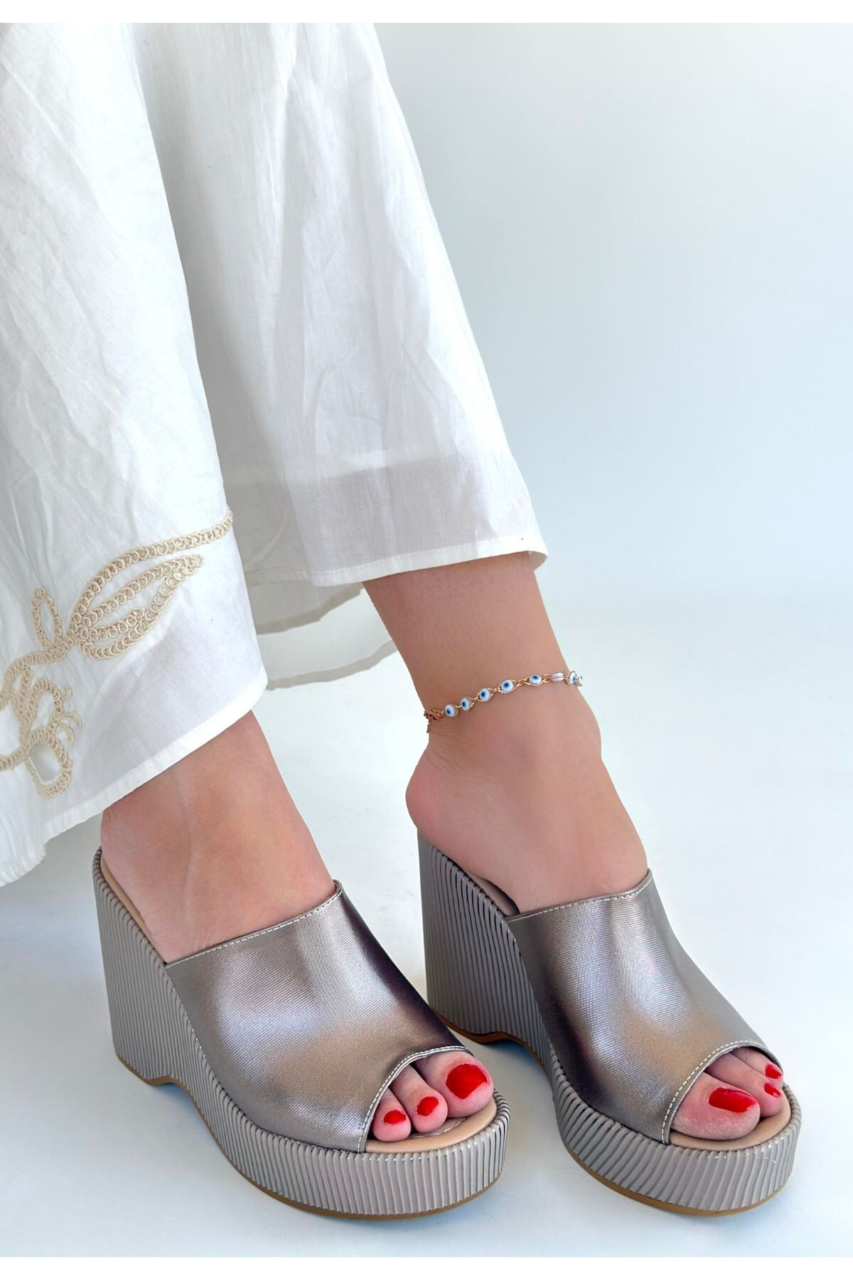 Erbilden Tlay Platin Cilt Dolgu Topuk Terlik