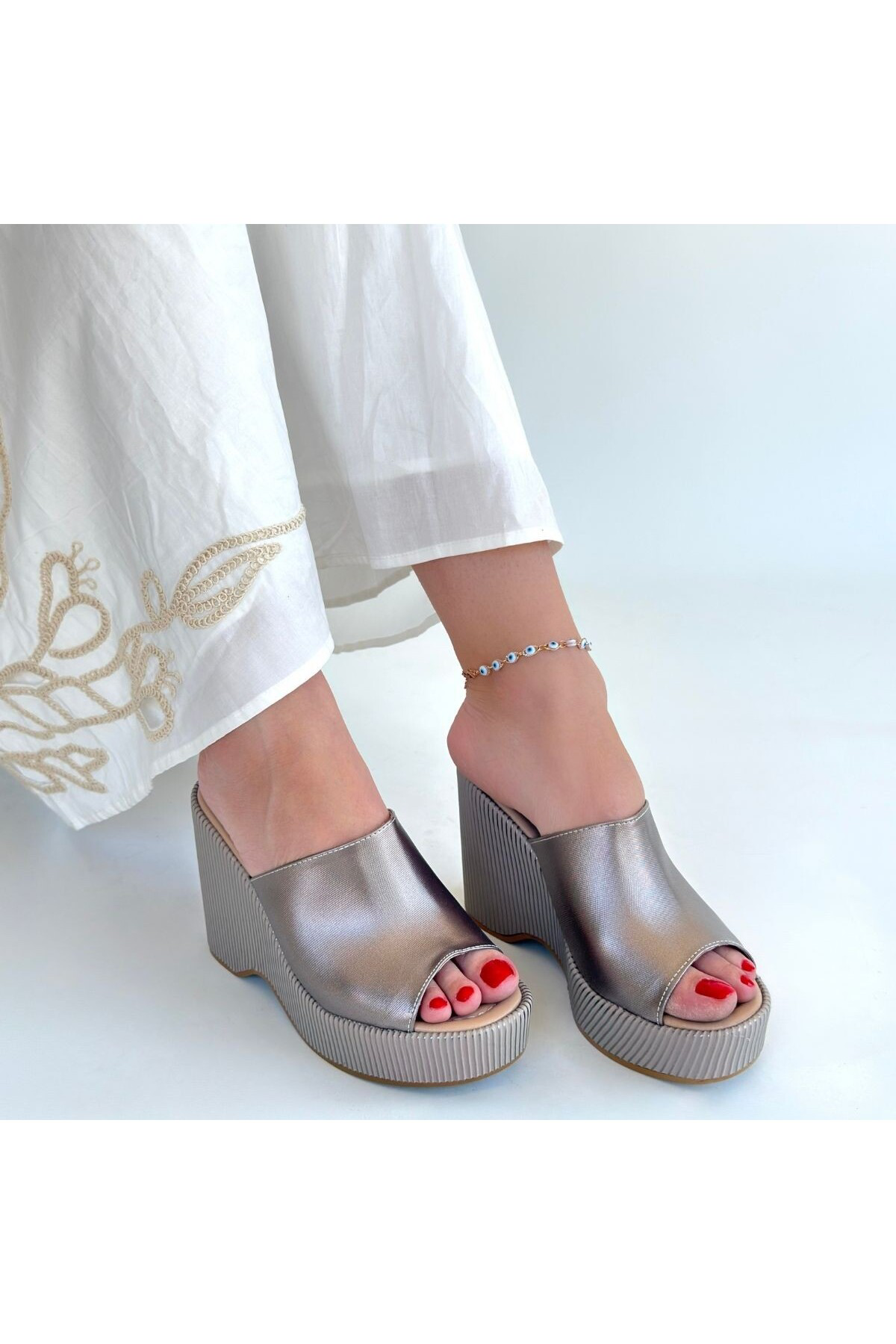 Erbilden Tlay Platin Cilt Dolgu Topuk Terlik