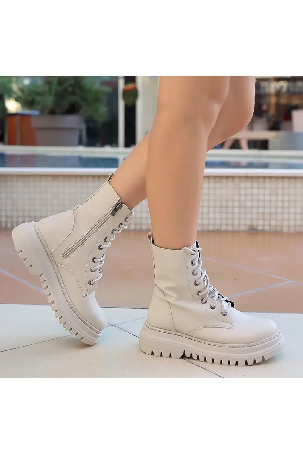 Toan Siyah Cilt Bağcıklı Bot