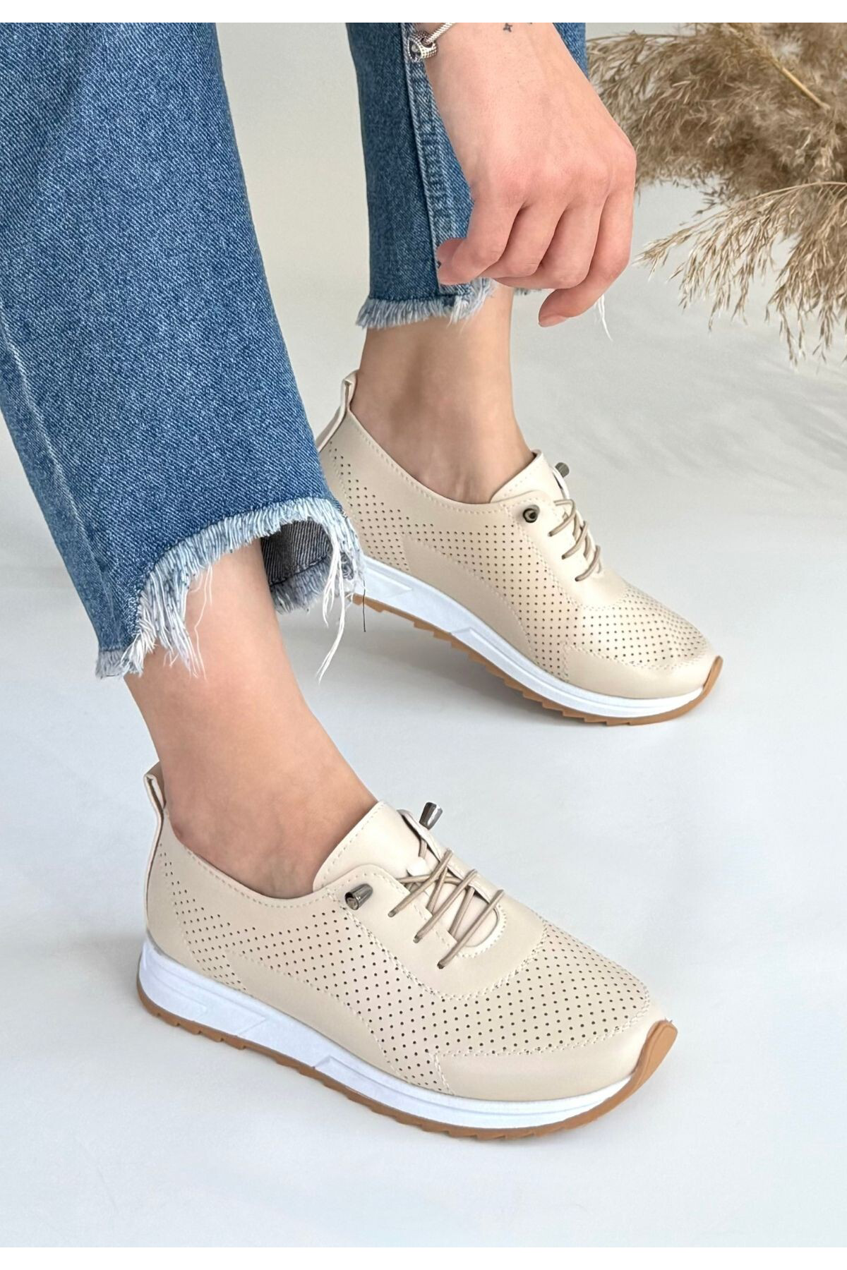 O K Giyim  Tone Bej Cilt Bağcıklı Spor Ayakkabı