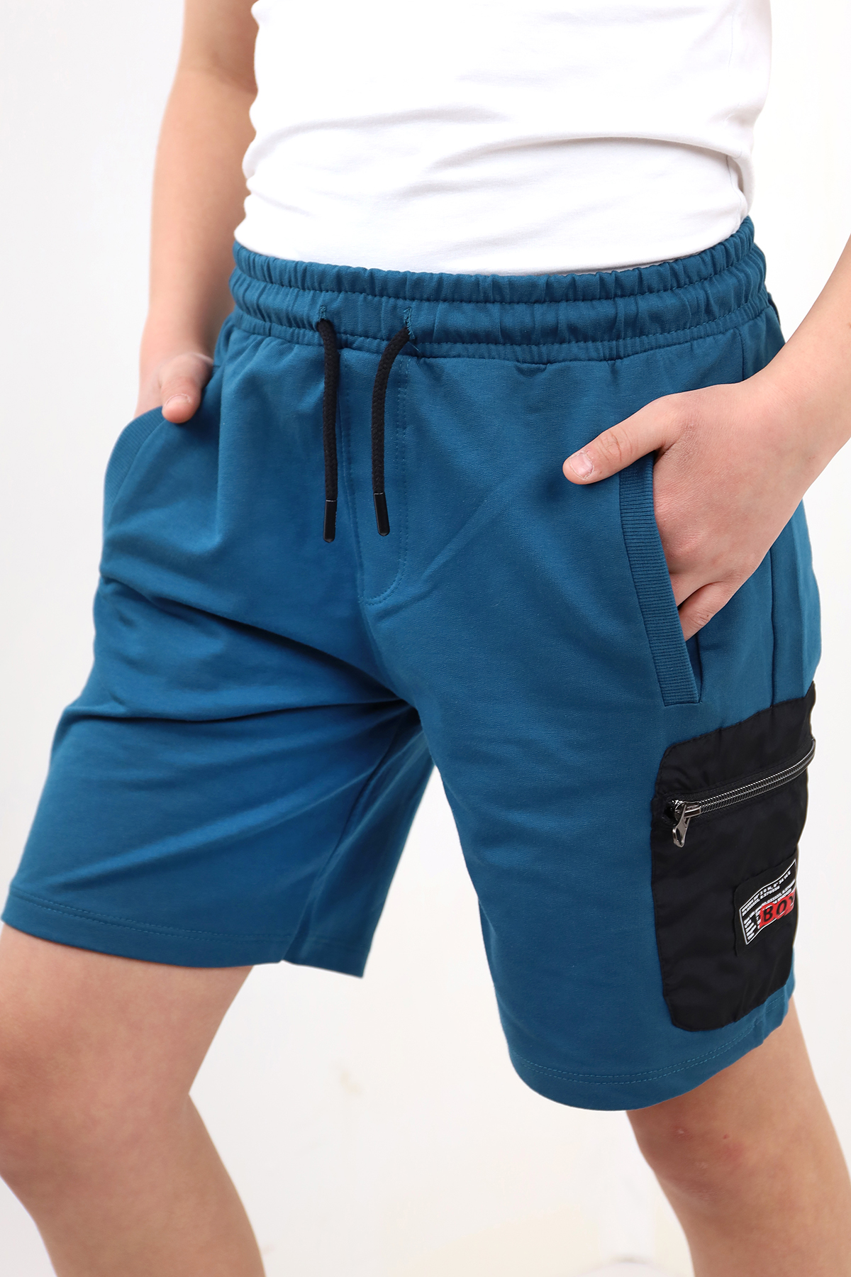 Toontoy  Erkek Çocuk Paça Kısmı Cepli Arma Detaylı Fermuarlı Şort