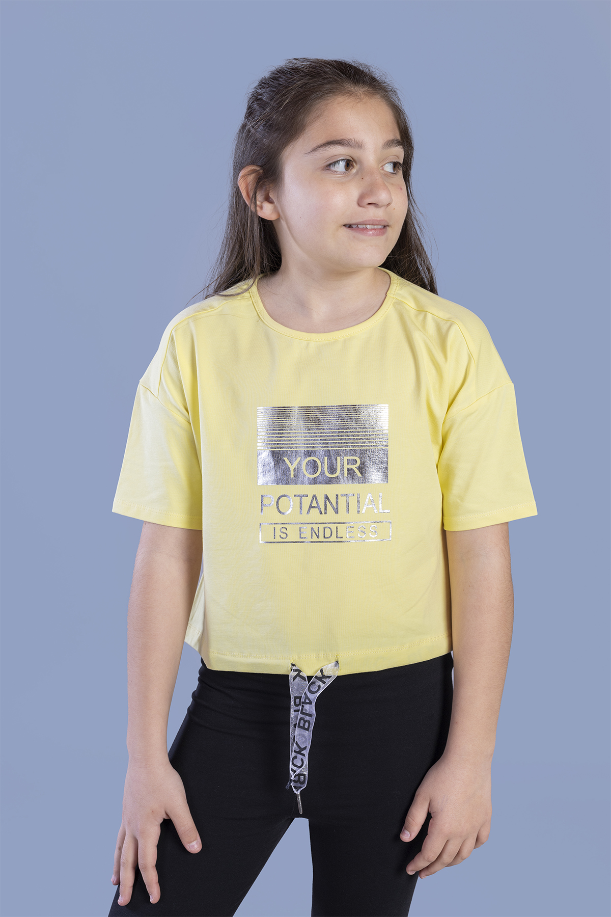 Toontoy Kız Çocuk Crop Model Kordon Detaylı Varak Baskılı Tişört