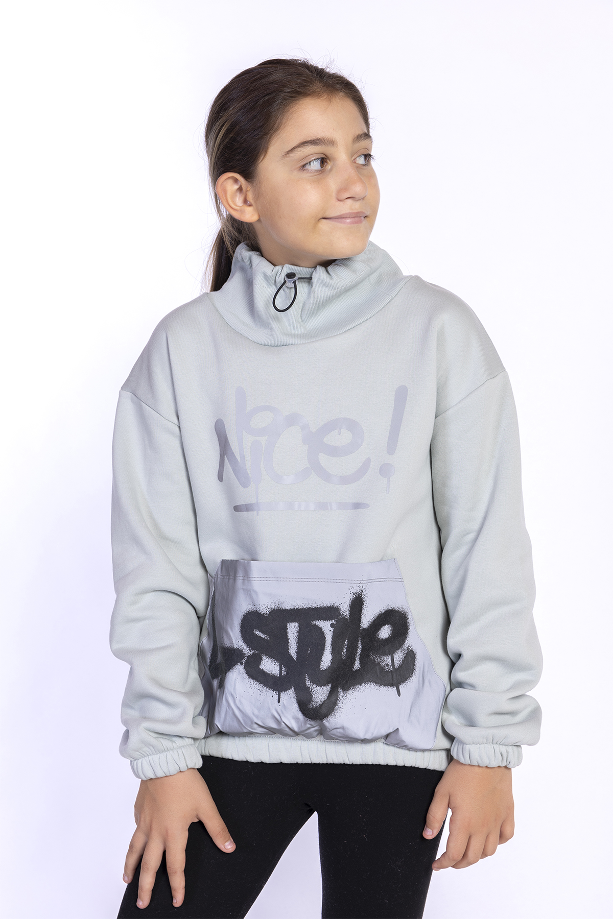 Toontoy Kız Çocuk Bol Yaka Reklektörlü Kanguru Cepli Sweatshirt
